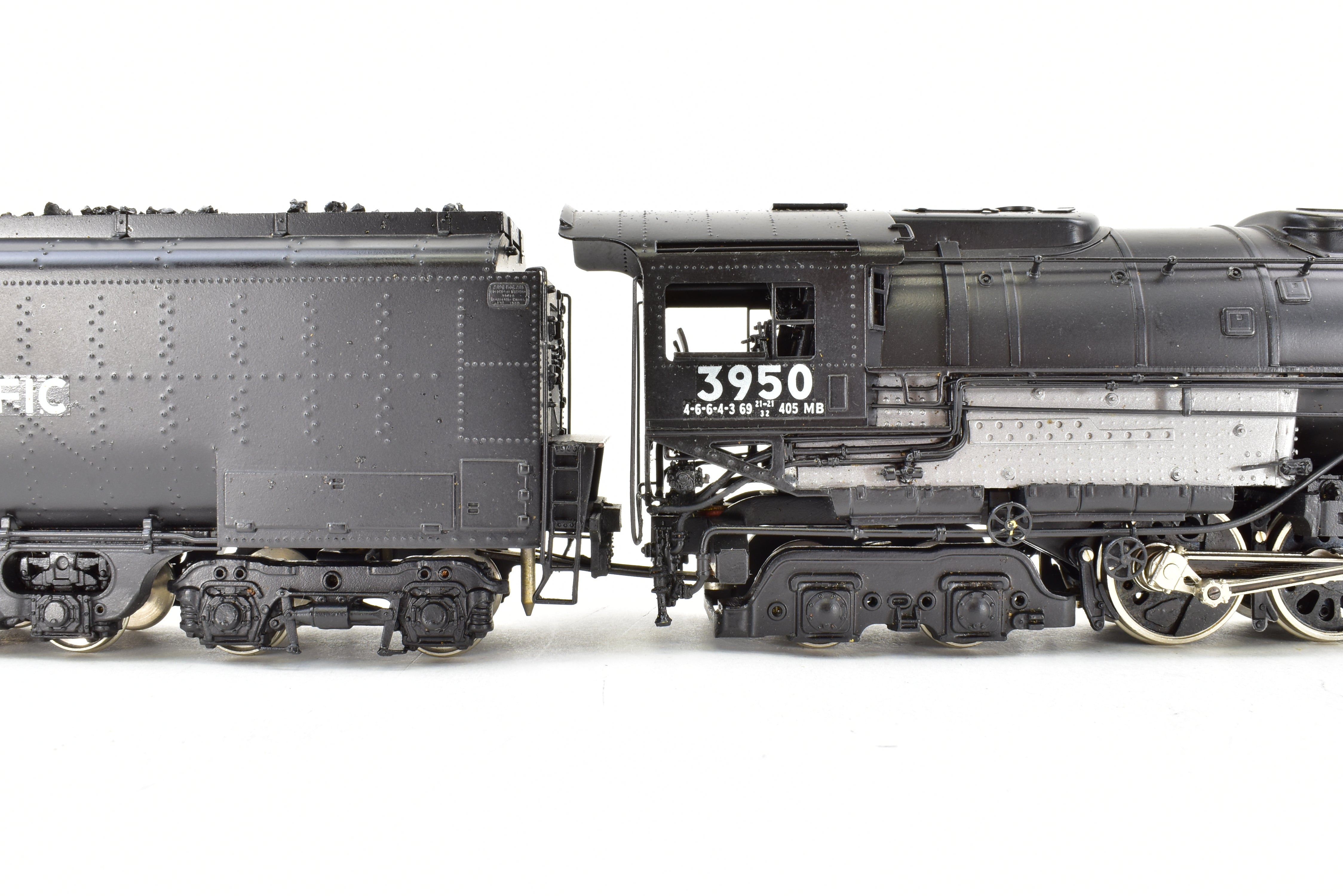 High - Quality HO Scale Brass PFM - Tenshodo Union Pacific 4 - 6 - 6 - 4 Challenger FP Model Train No. 3950