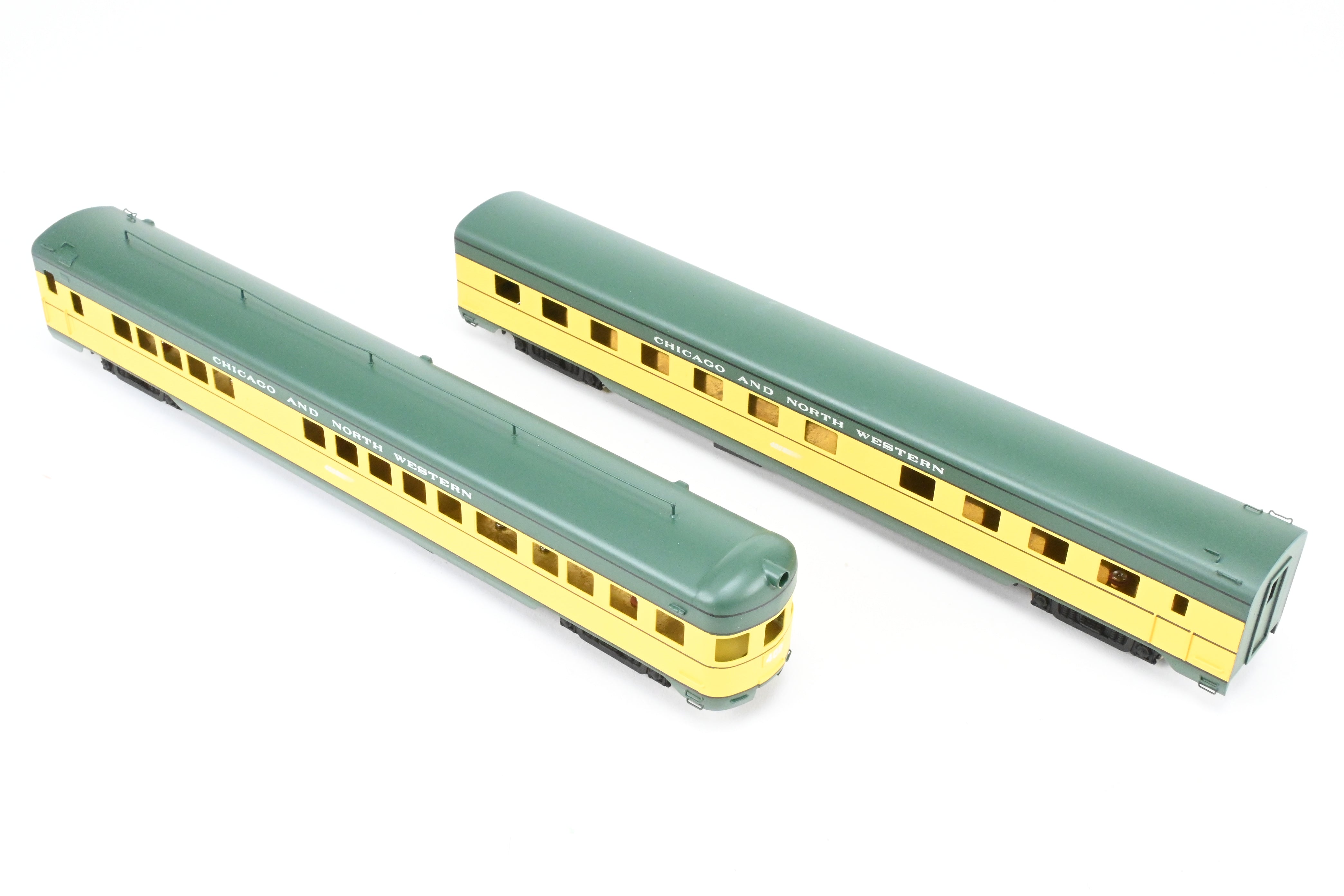 HO Scale Brass NPP Nickel Plate C&NW Chicago & Northwestern Factory-Painted Diner and Observation Set