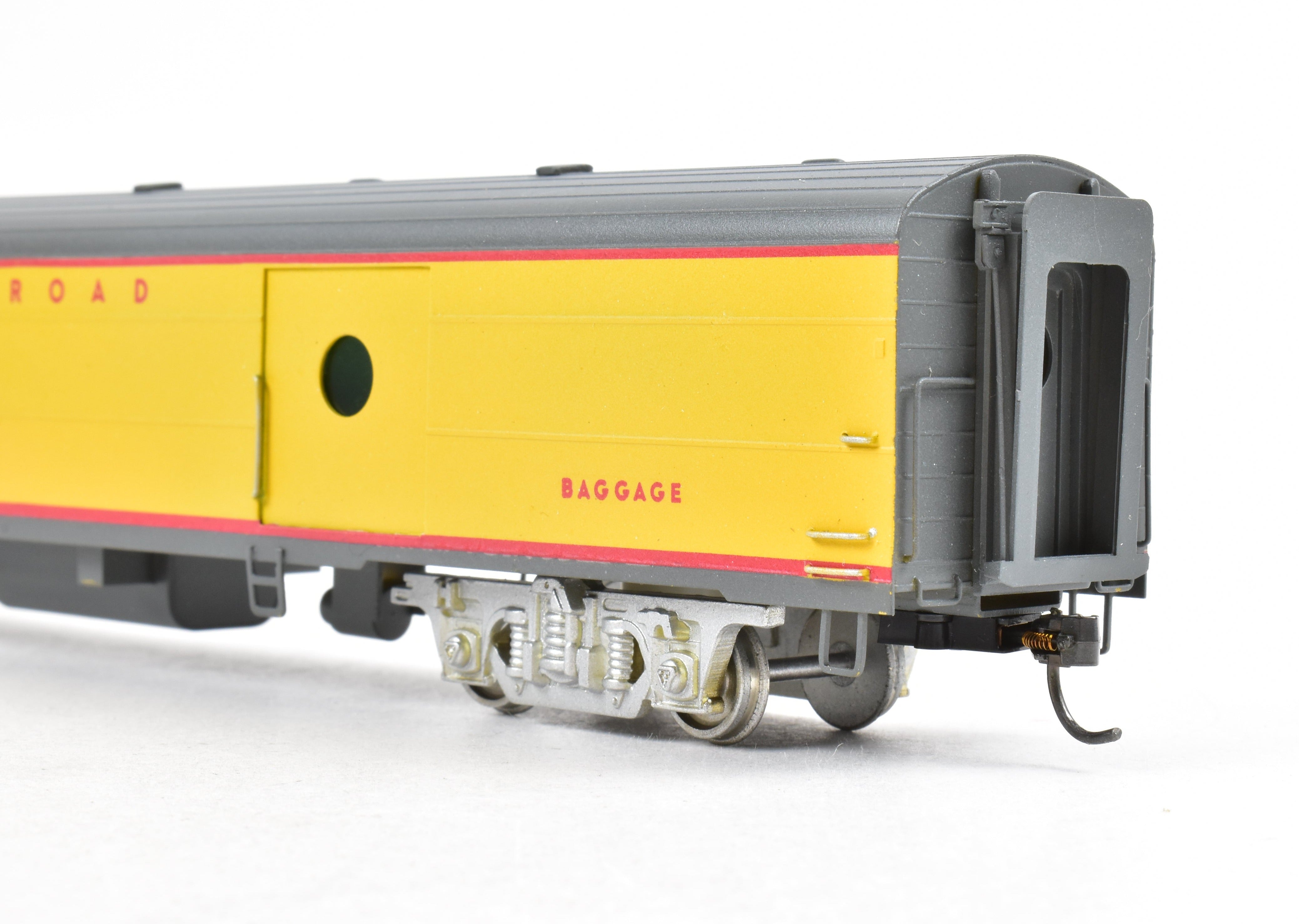 High - Quality HO Scale Brass Soho Milwaukee Road #1314 Custom - Painted Baggage - Dorm Model Train Car