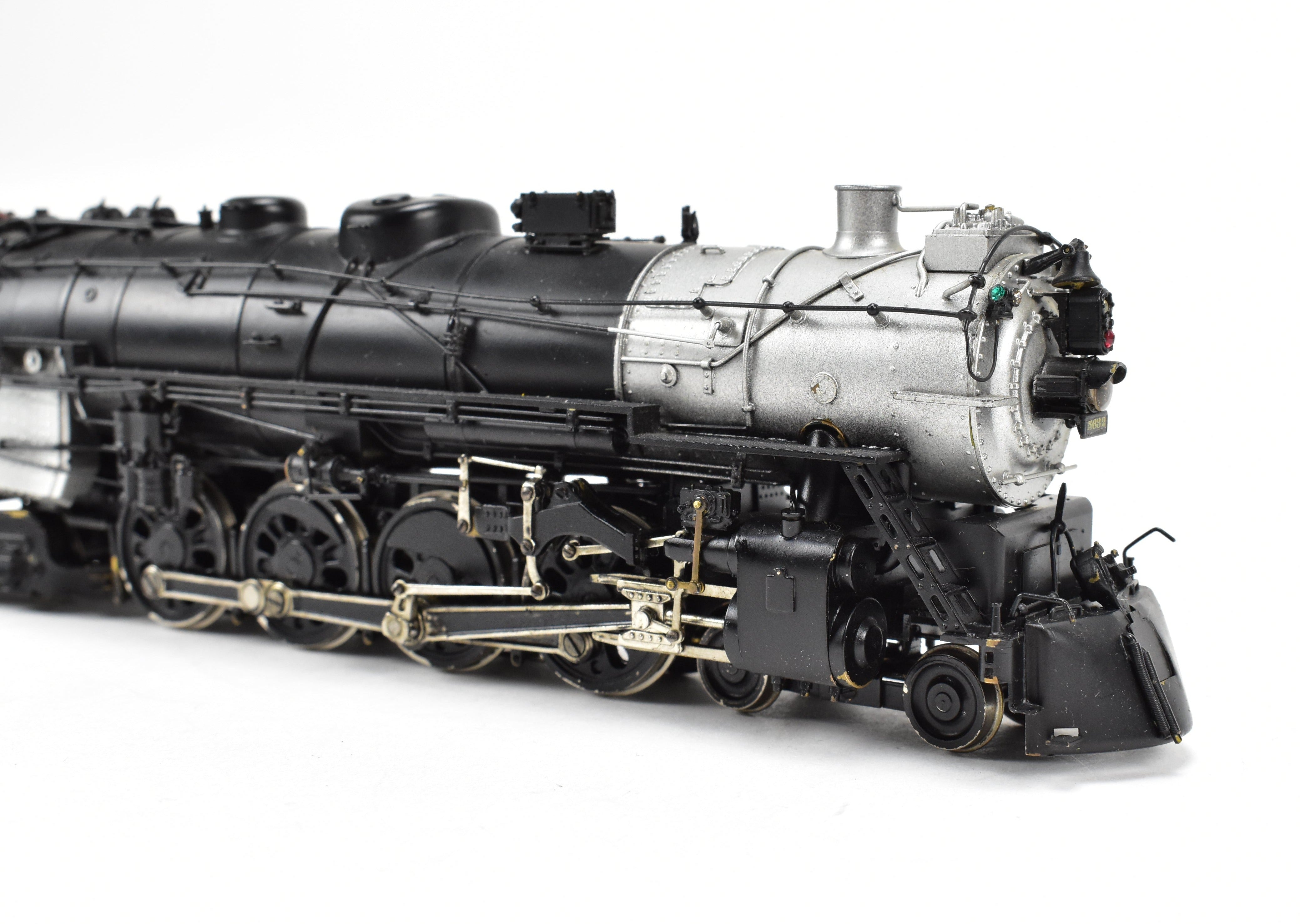 High - Quality HO Scale Brass Pacific Fast Mail Model Train - Toby CB&Q Burlington Route 4 - 8 - 4 Class O - 5, 1961 Run, Crown CP Numbered 5632