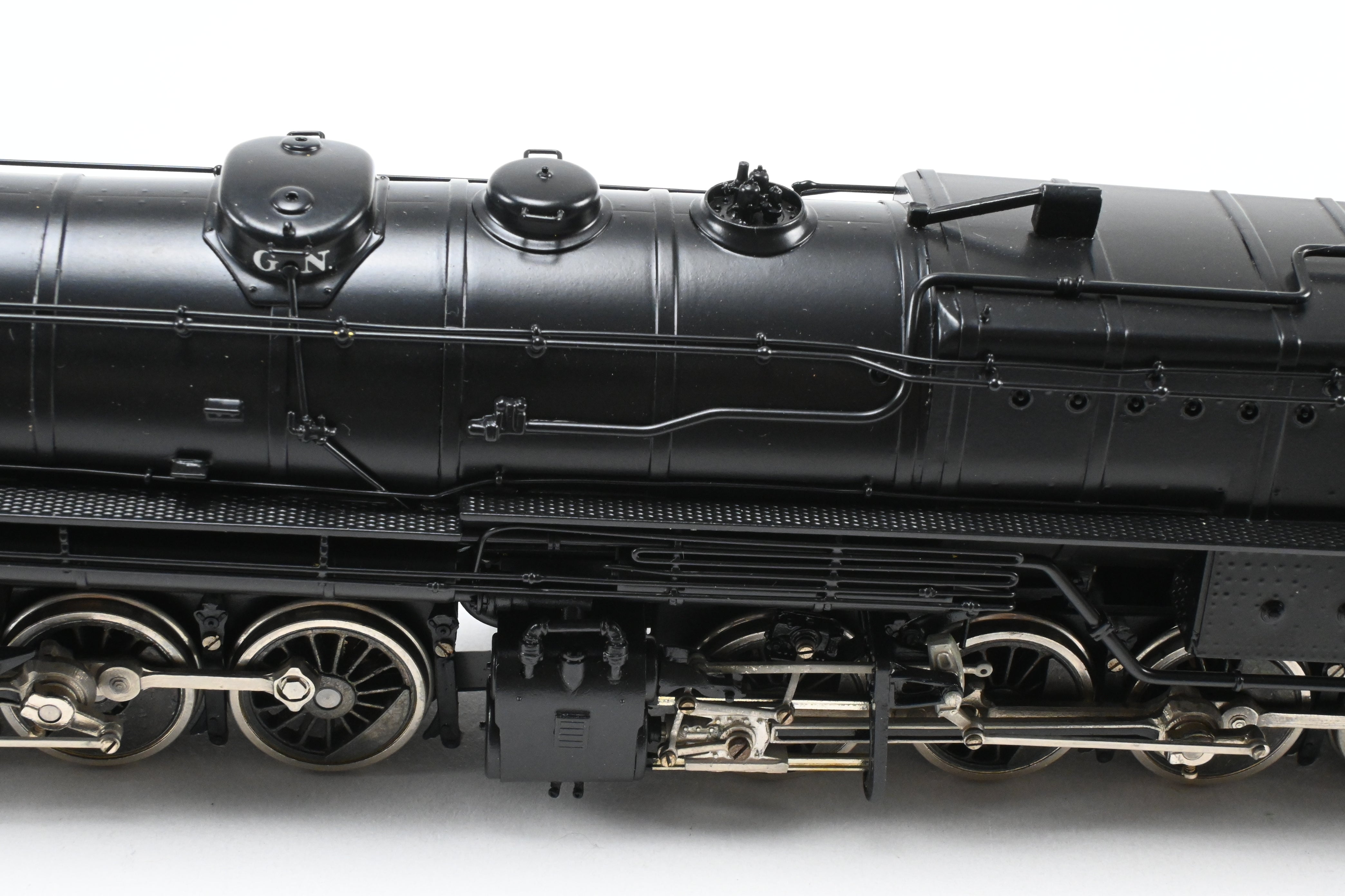 High - Quality HO Scale Brass PFM - Tenshodo GN Great Northern 2 - 8 - 8 - 2 Class R - 2 FP Model Train Engine, Road Number 2049, 1974 Run