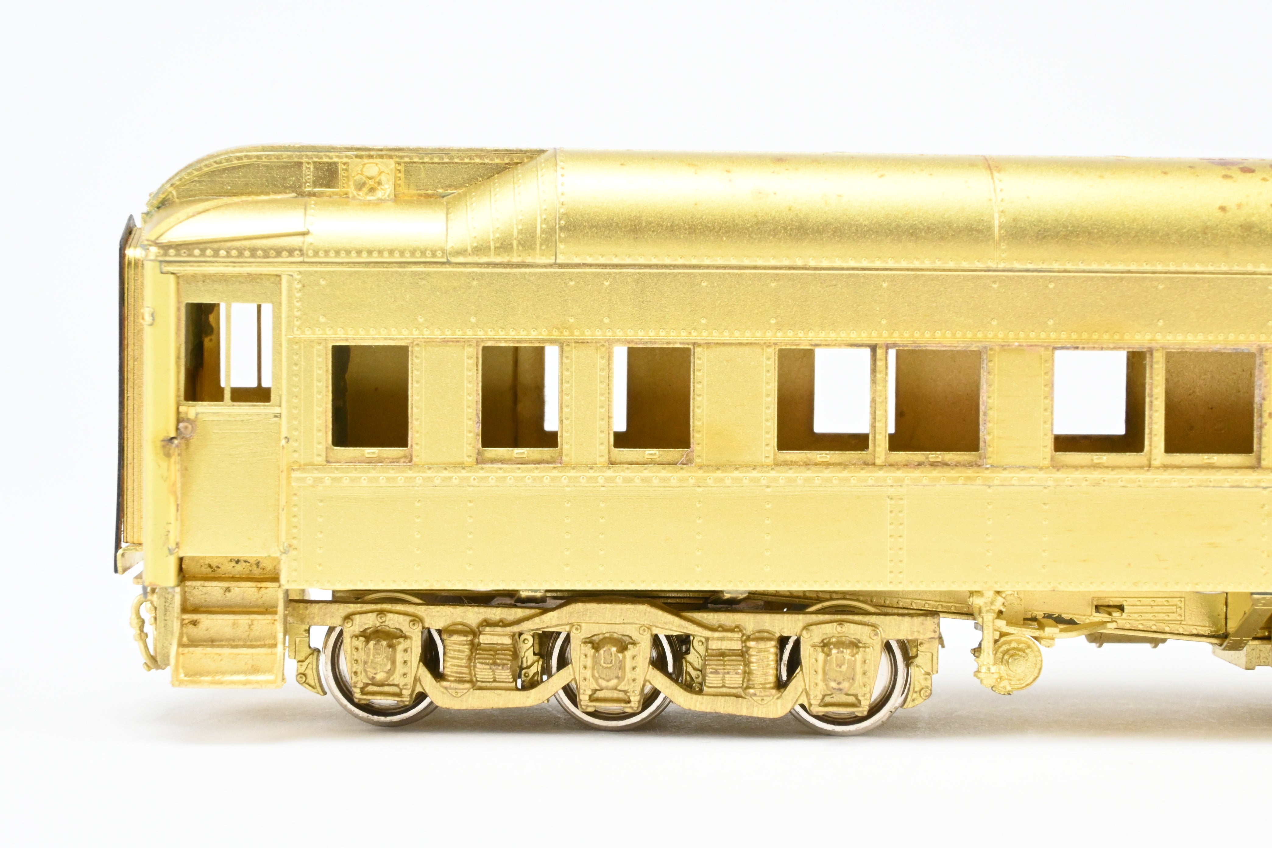 HO Scale Brass Oriental Limited Edition Various Roads Pullman Heavyweight 8-1-2 Sleeper Car with Ice Air Conditioning Model