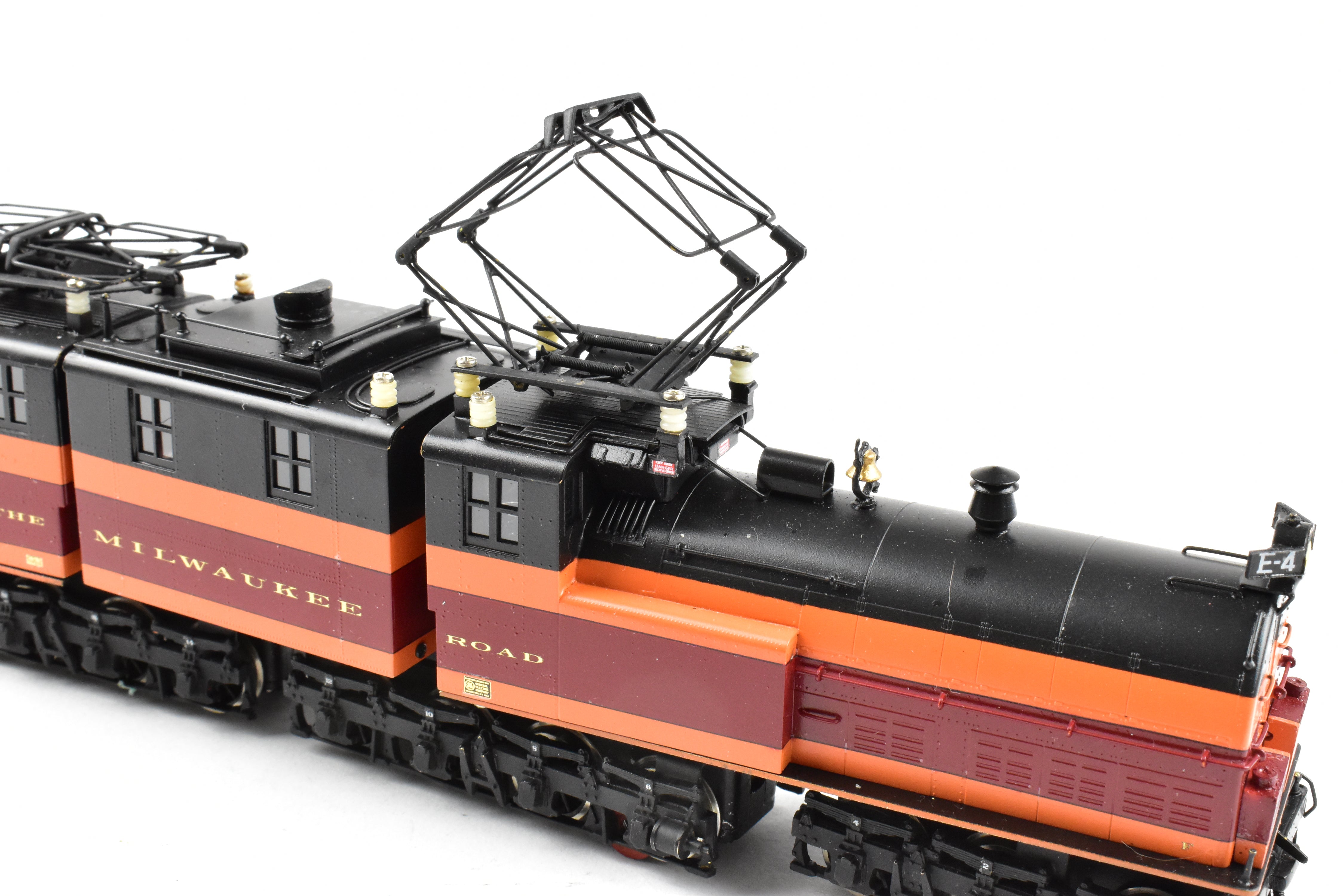 HO Scale Brass NJ Custom Brass Milwaukee Road EP-2 BI-Polar Gearless Electric Model Train with Professional Painting, Model No. E4