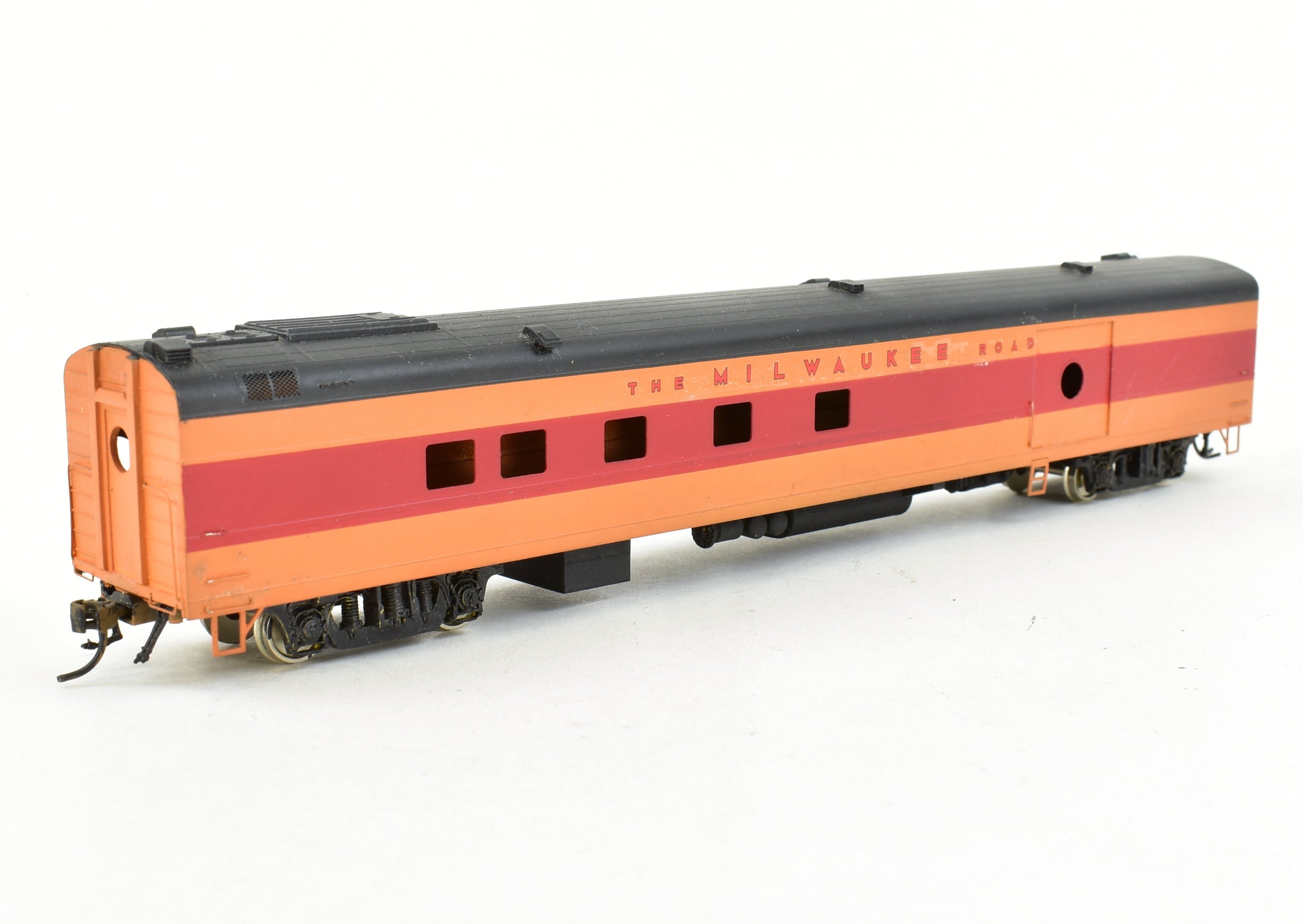 HO Scale Brass Model Train - Oriental Limited MILW - Milwaukee Road Olympain Hiawatha #1315 or 1316 Baggage Dormitory Car by CP