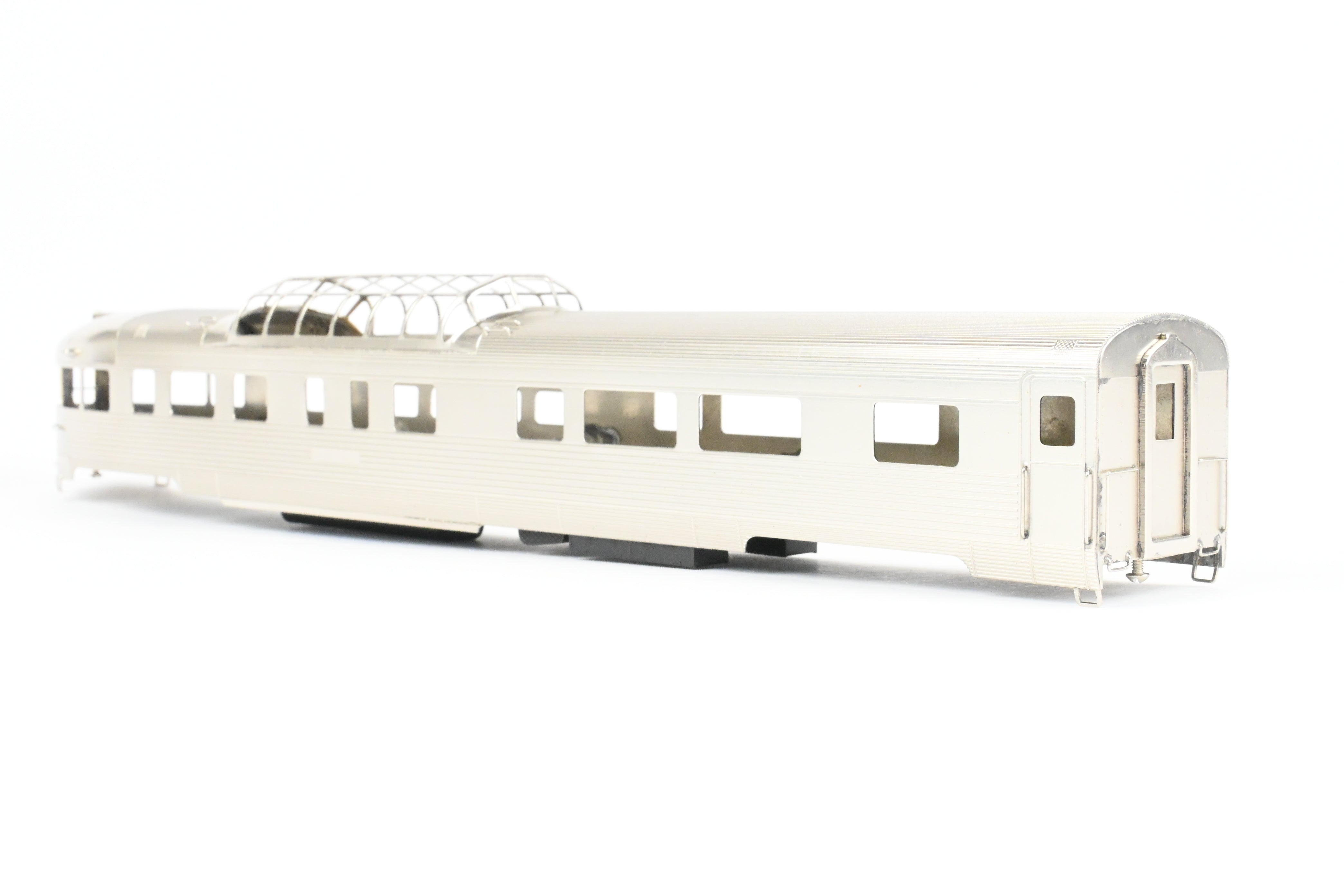High - Quality HO Scale Brass Lambert Chesapeake and Ohio (C&O) Budd Dome Observation Model Train Car