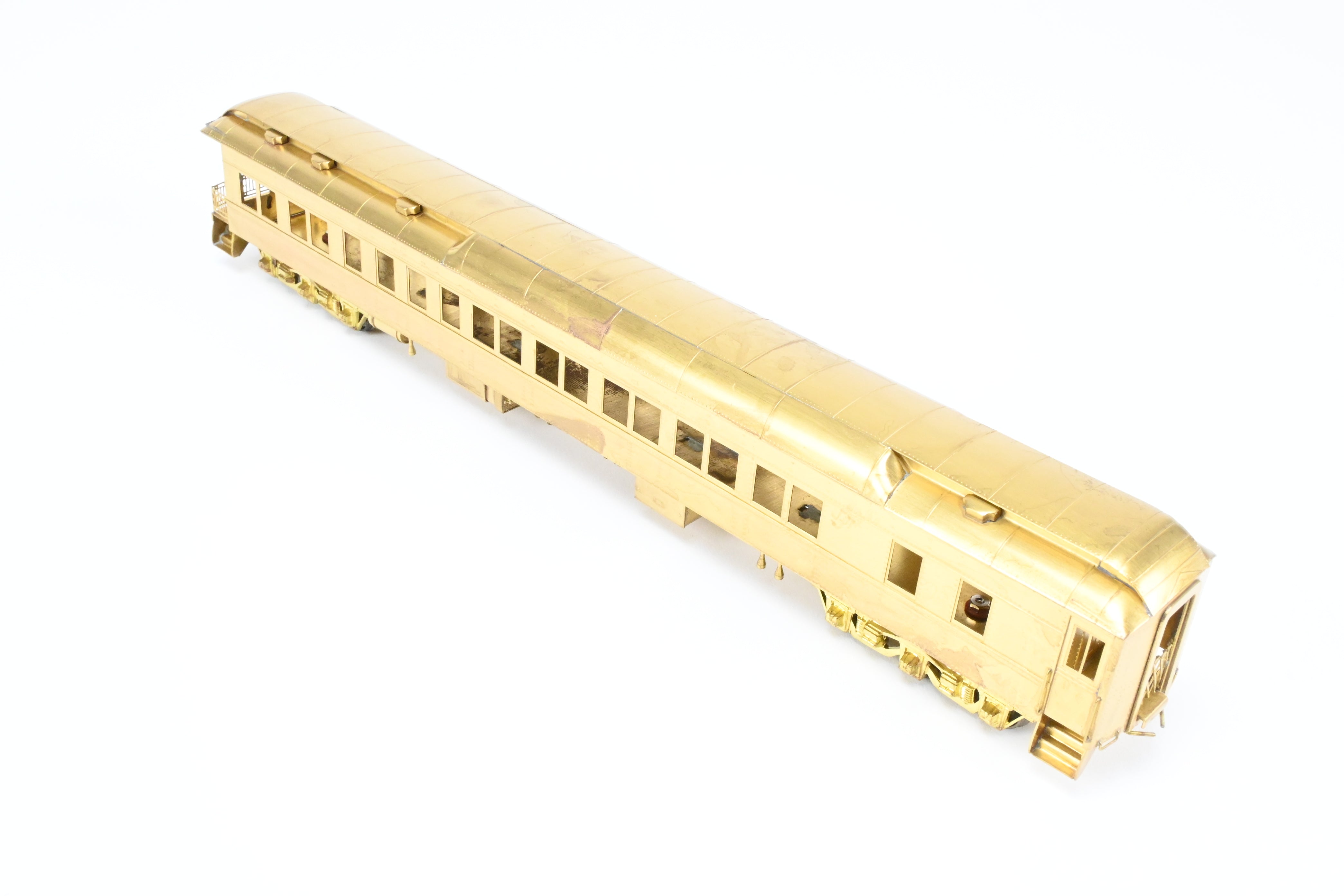 HO Scale Brass Soho 10-Section Lounge Observation Car - Mt. Hood Version