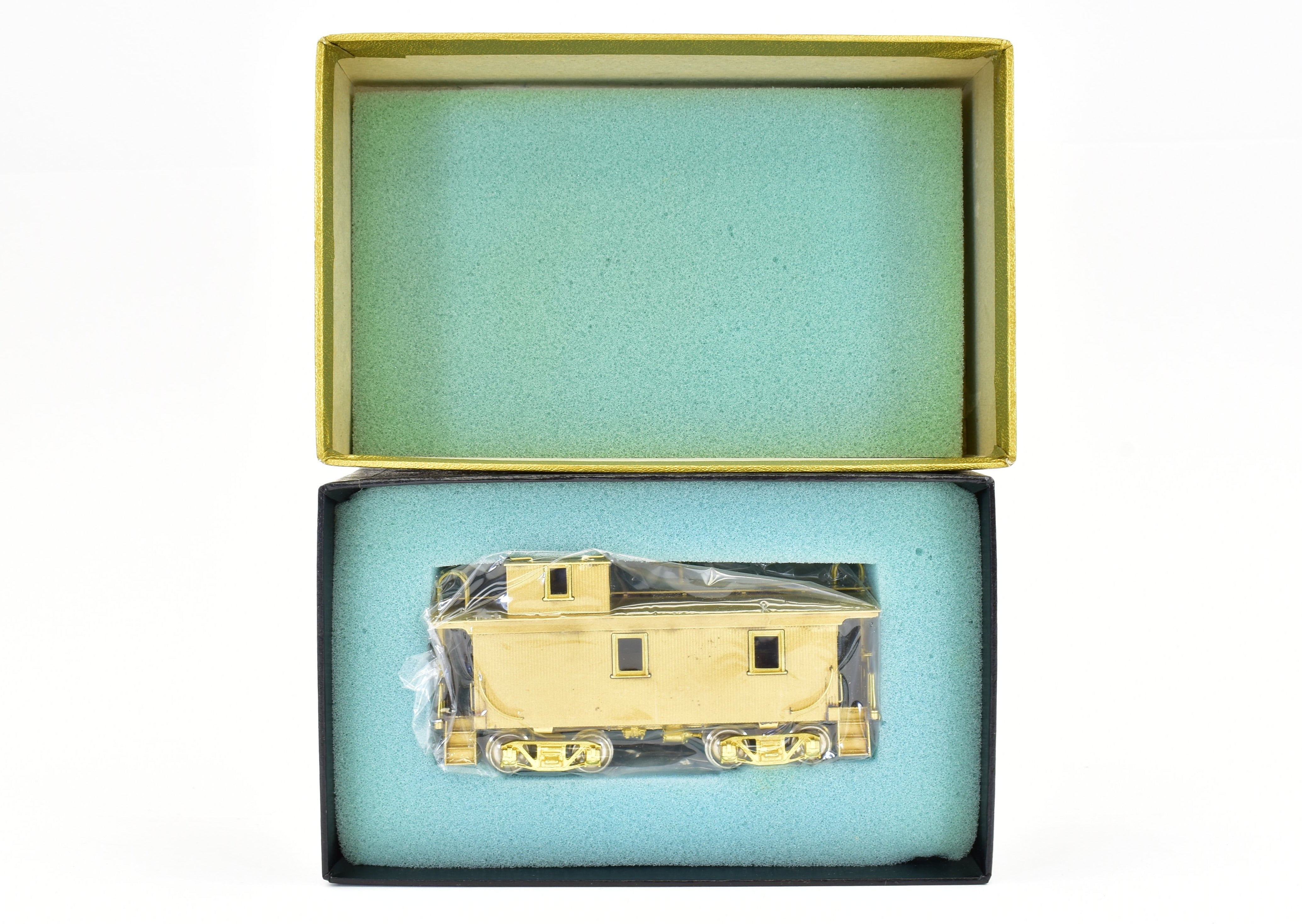 HO Scale Brass Model of Northwest Short Line (NWSL) and Northern Pacific (NP) Wood Caboose with Original Platform Arrangement