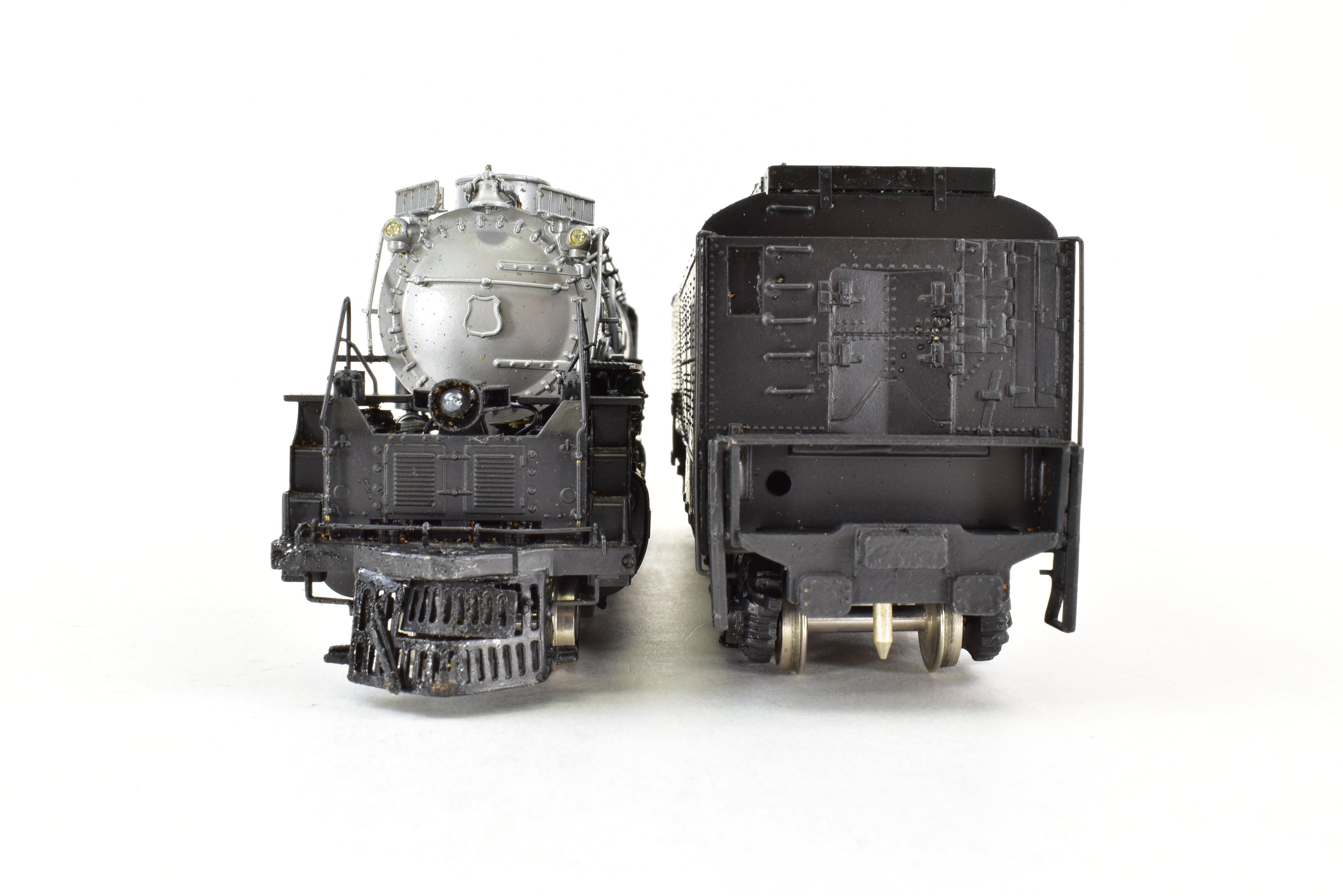 High - Quality HO Scale Brass PFM - Tenshodo Union Pacific 4 - 6 - 6 - 4 Challenger FP Model Train No. 3950