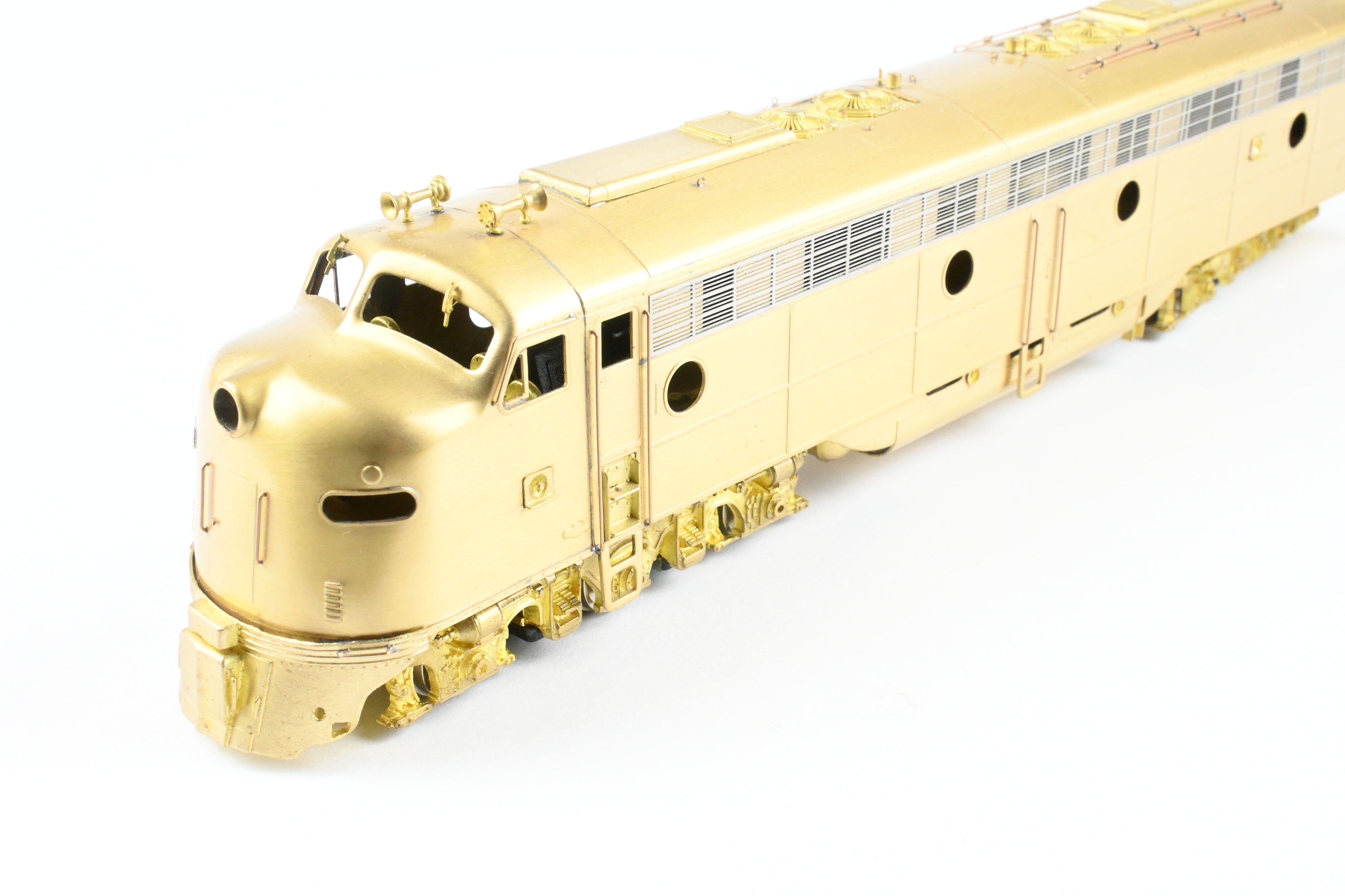 HO Scale Brass Oriental Limited EMD E8A 2250 HP Model Train - Standard Version with Small Number Boards
