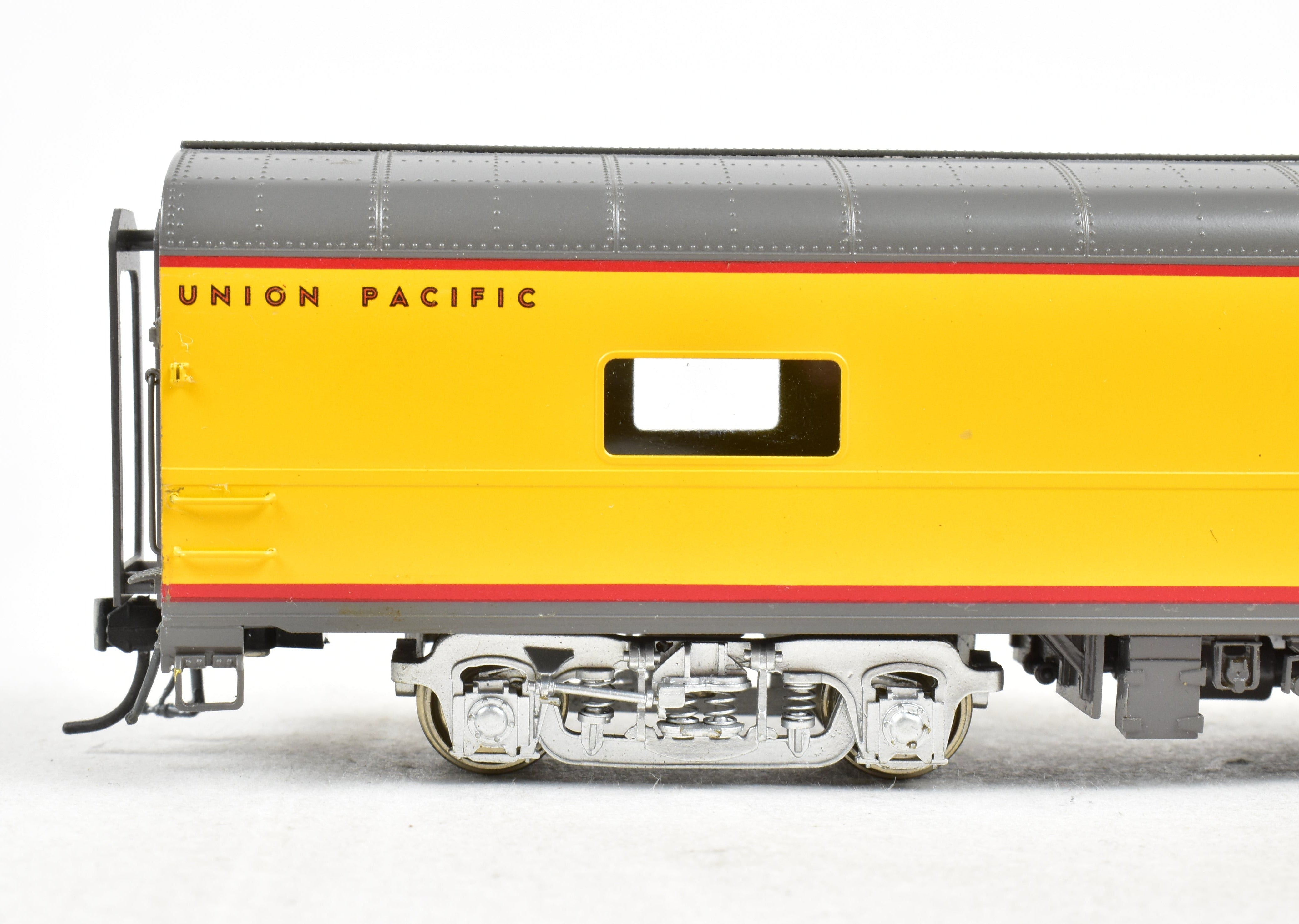 High - Quality HO Scale Brass Union Pacific Star Vale 11 - Bedroom Star Series Sleeper Model by Wasatch Model Co., Professionally Painted