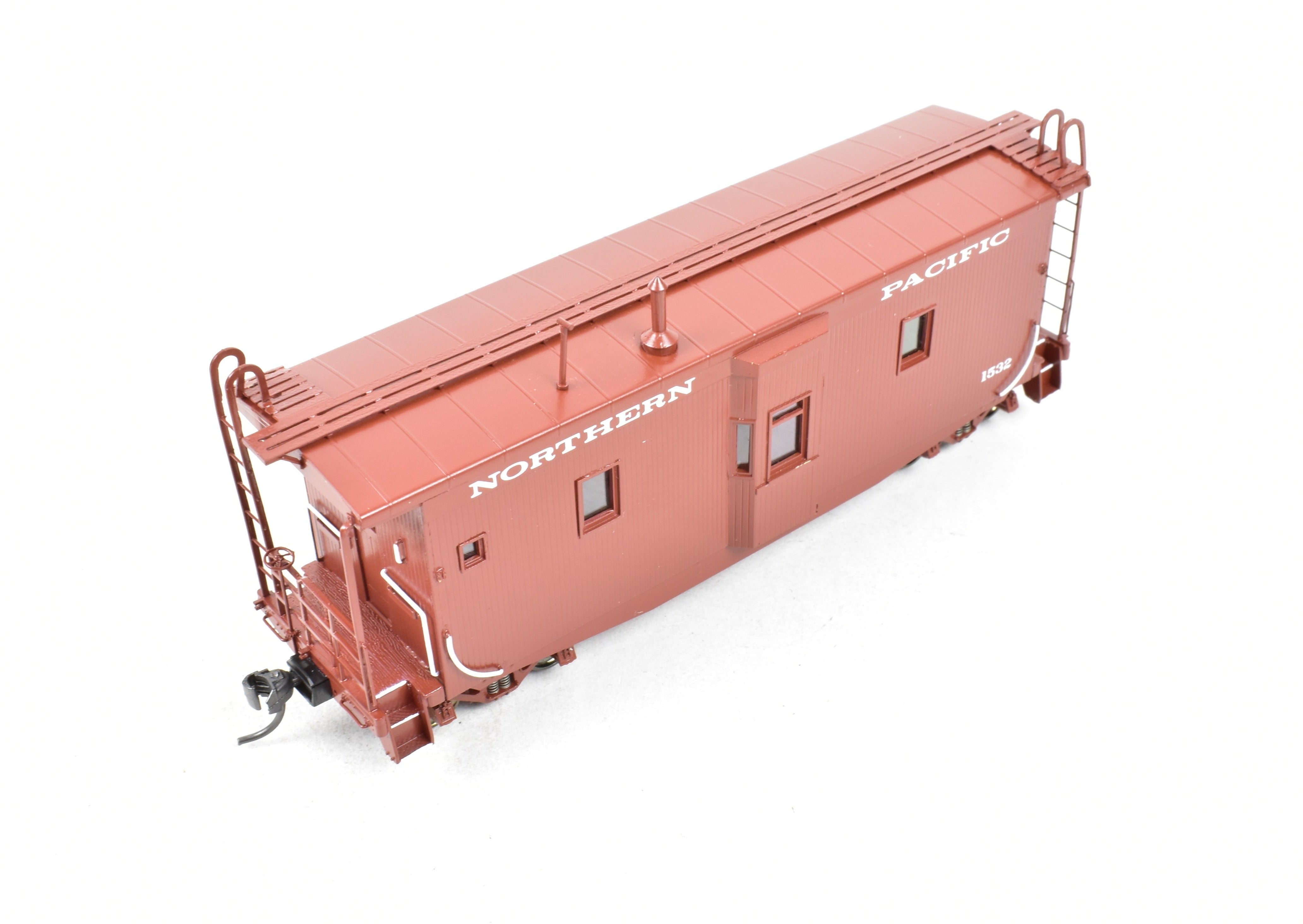 HO Scale Brass Northern Pacific Wood Bay Window Caboose FP No. 1532 by OMI