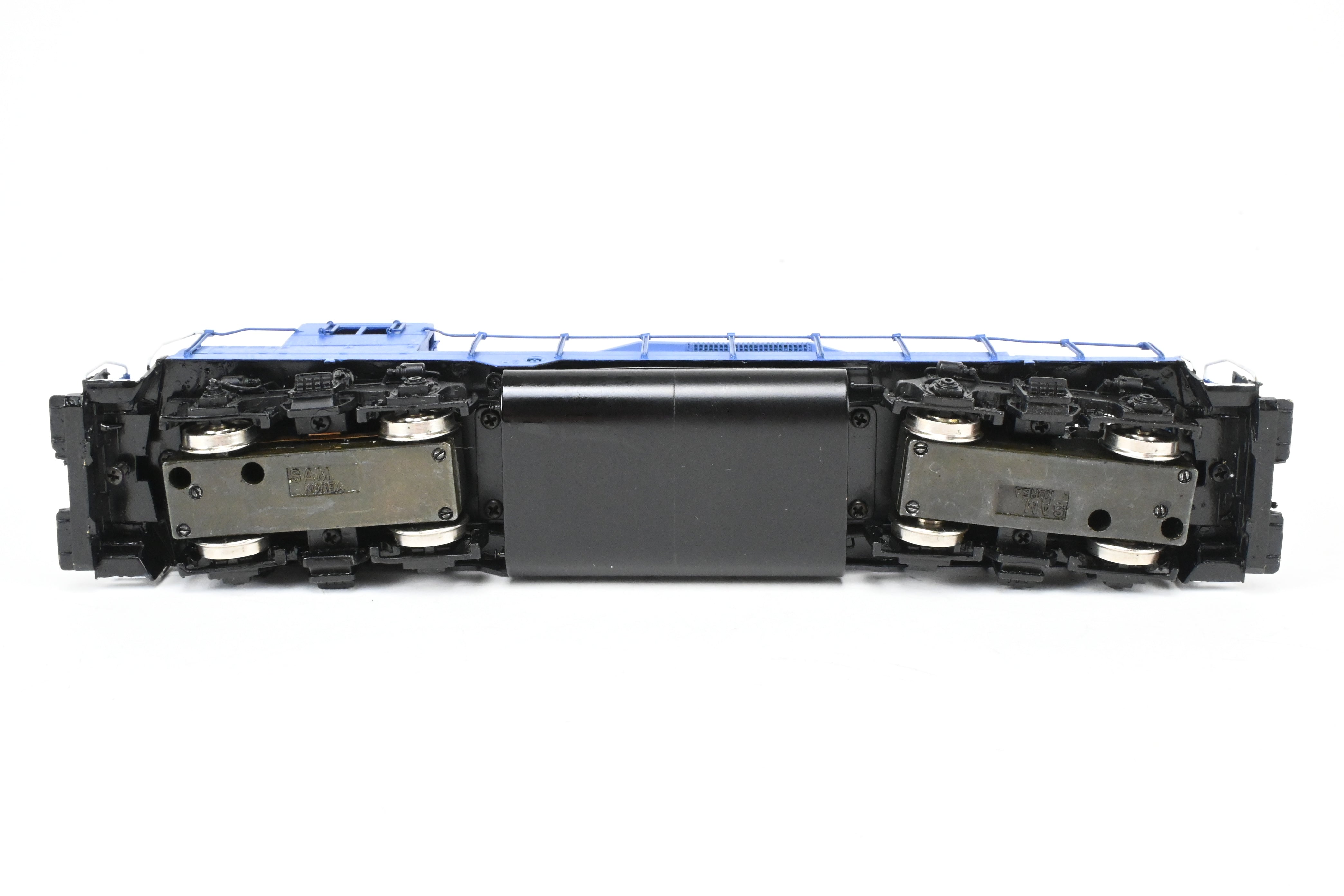 HO Scale Brass Conrail EMD GP35 2500HP Low Hood Model by Oriental Limited