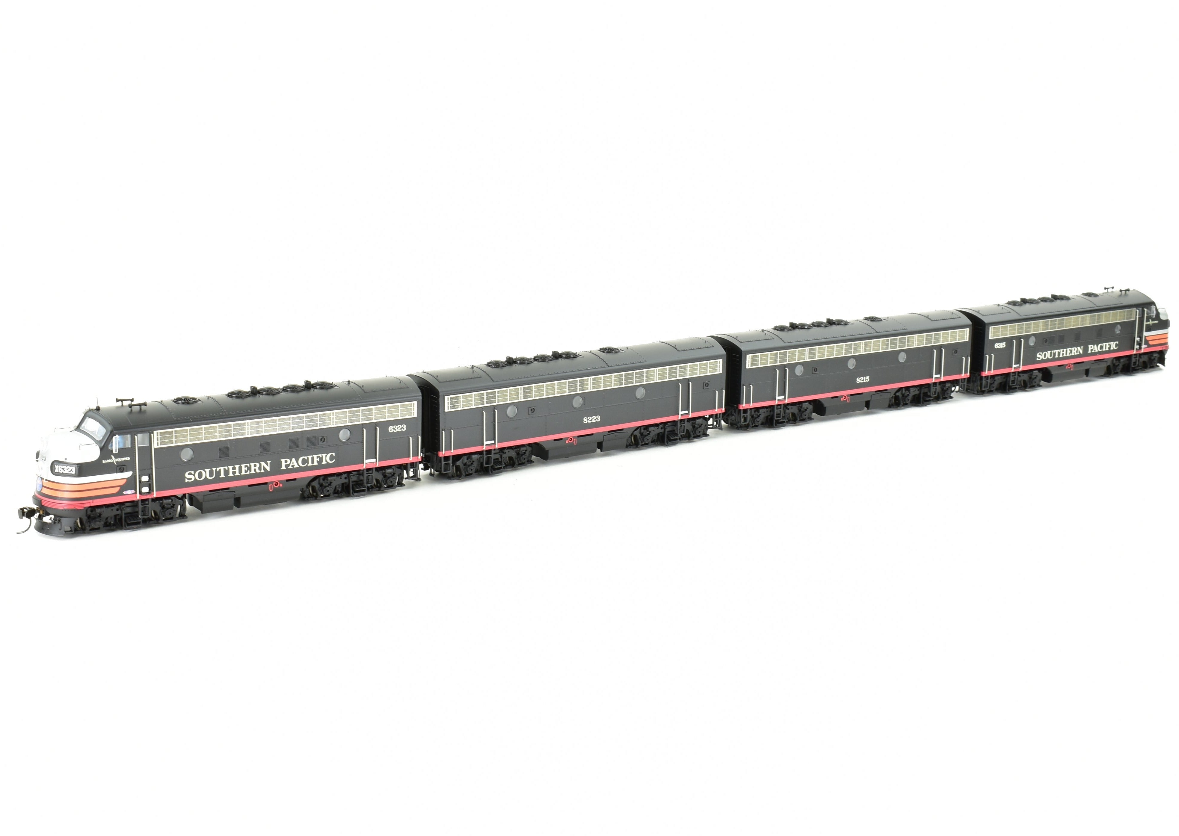 HO Life-Like Proto 2000 Southern Pacific 4-Unit EMD F7 Set with DCC & Sound