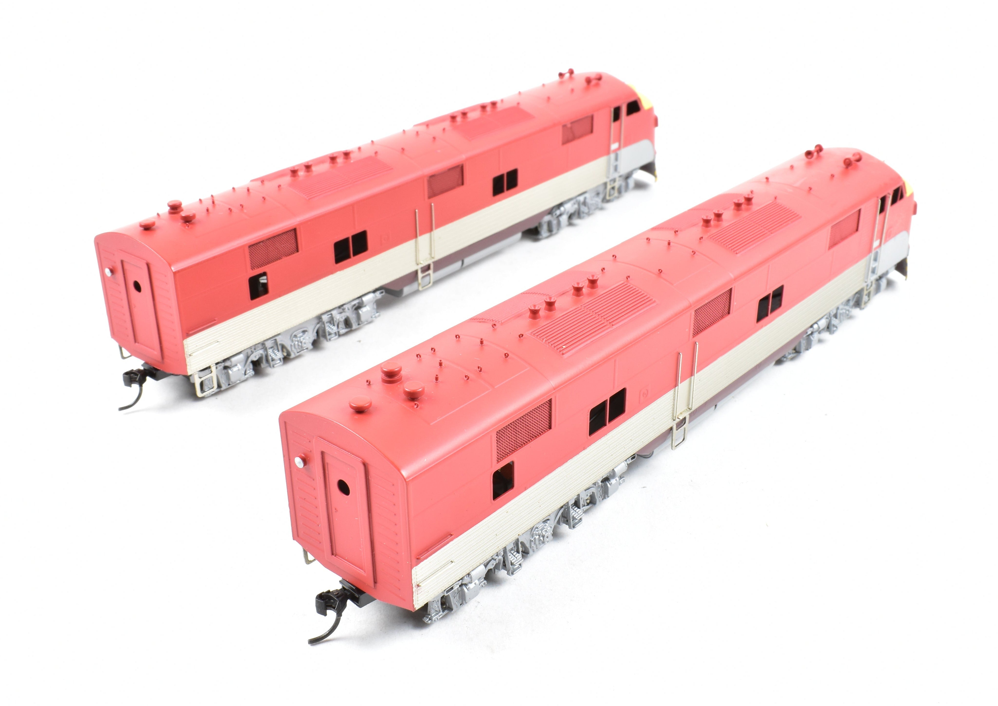HO Scale Brass Hallmark Model Train Sets - Frisco and MKT (Missouri Kansas Texas Katy) The Texas Special E7 A - A Powered Locomotive Set