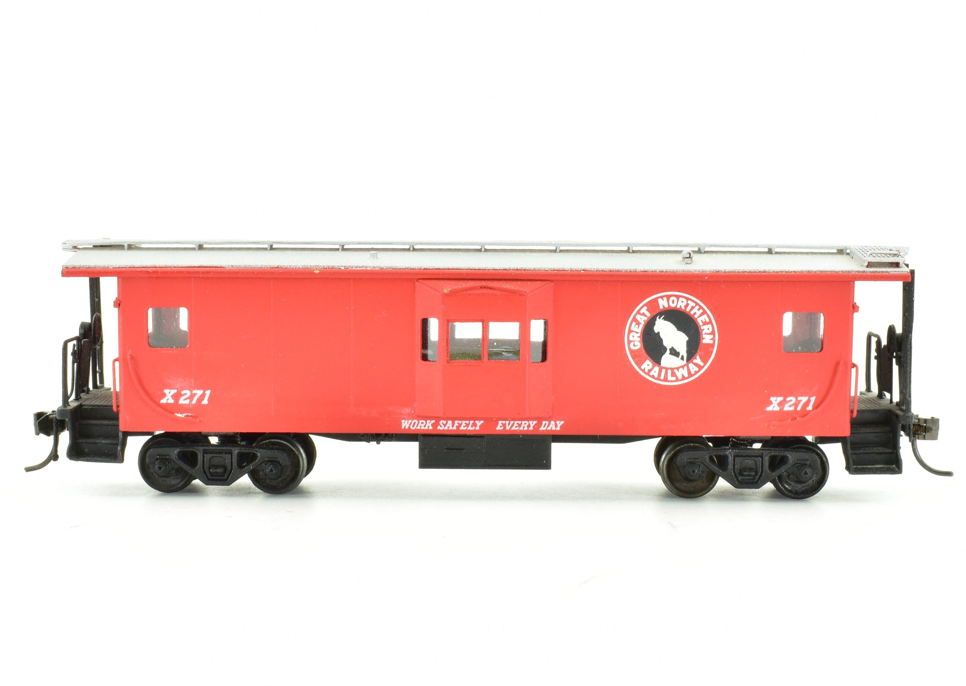 HO Scale Brass Model Train - Oriental Limited Great Northern Bay Window Caboose CP No. X271, a Collectible Train Model