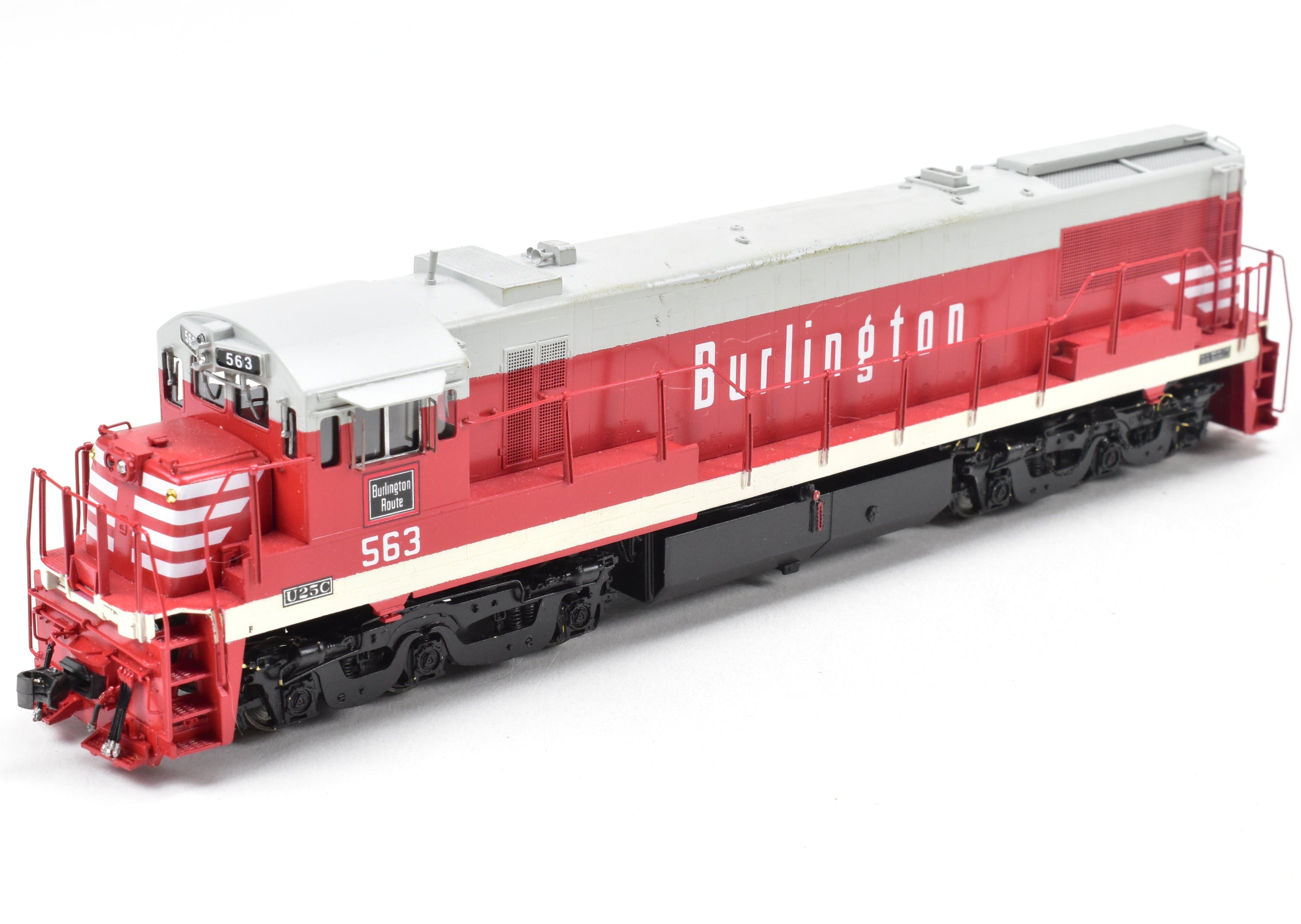HO Brass OMI CB&Q Burlington Route GE U-28C (U-25C Carbody) Pro-Paint #563