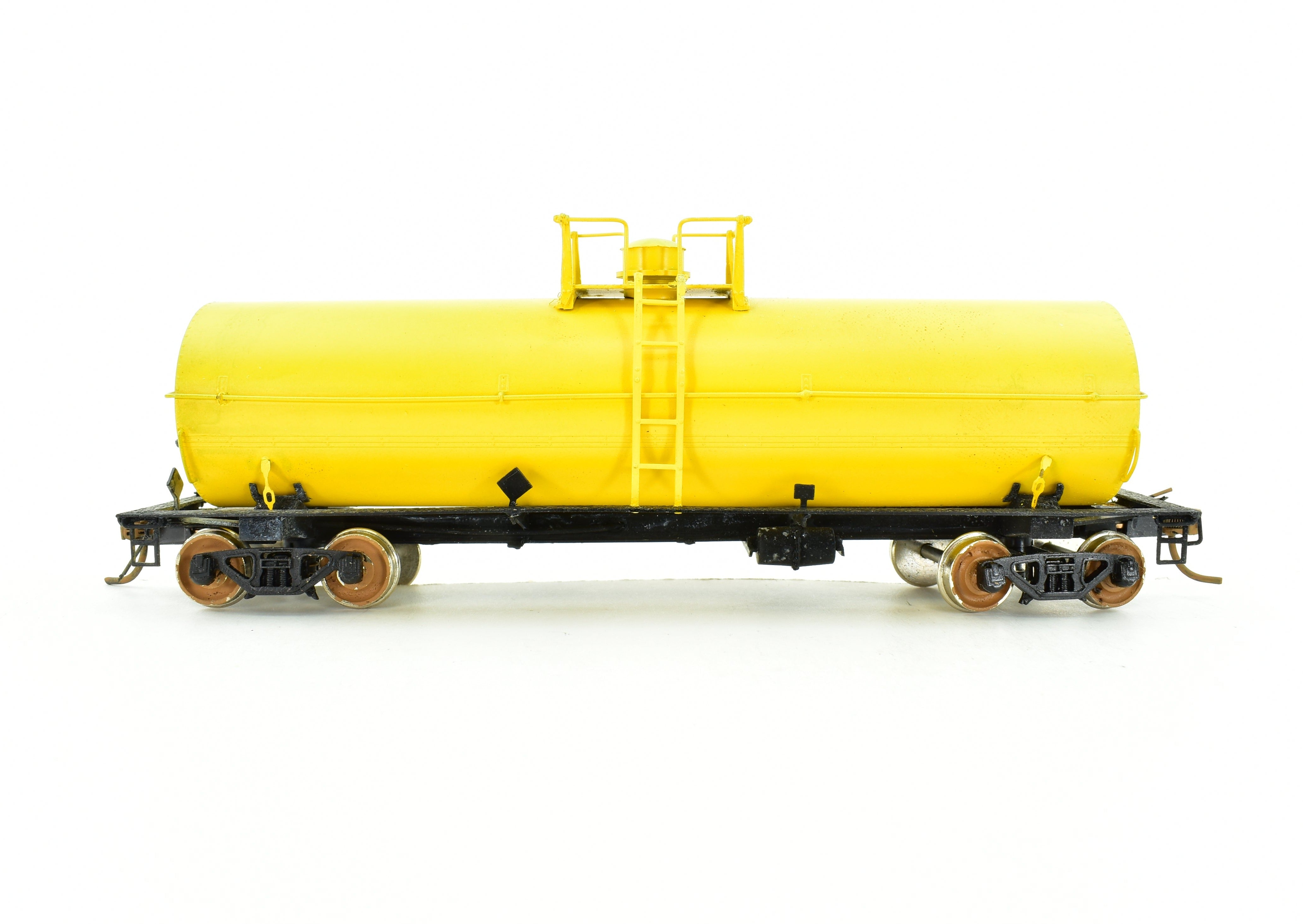 HO Scale Yellow Painted 11,141 Gallon Tank Car by Precision Scale Co.