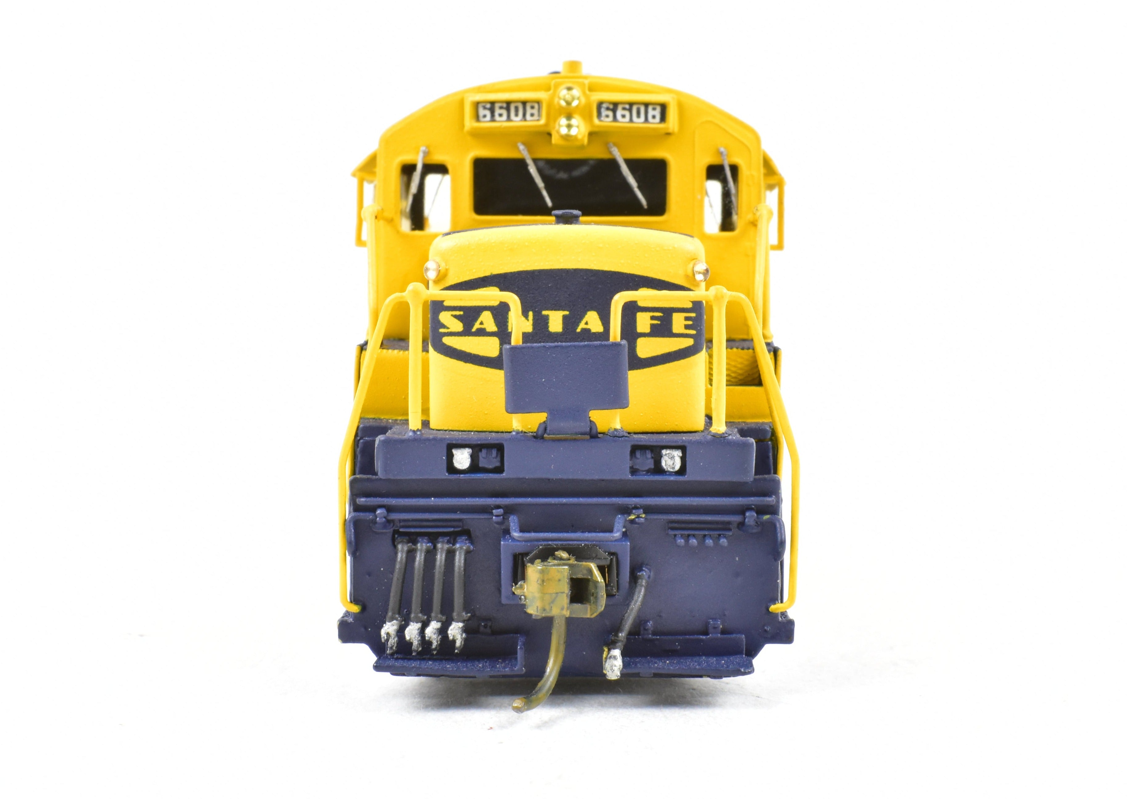 HO Scale Brass Model of Oriental Limited ATSF - Santa Fe GE U25B with 2500 HP Low Hood and Early Pro Painted Finish