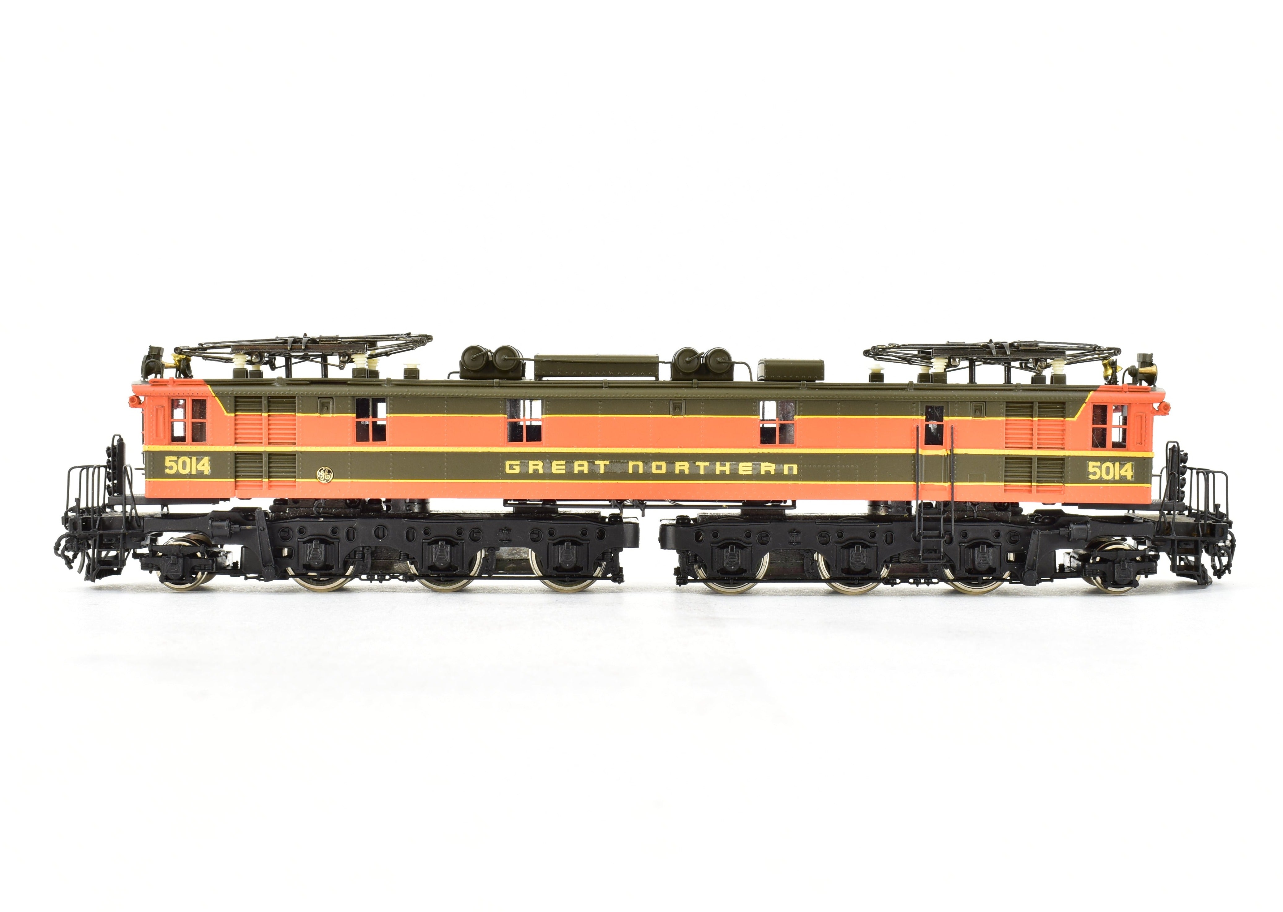 HO Scale Brass Tenshodo GN - Great Northern Y - 1 Electric Locomotive Model from 1978 - 1980 Run in FP Empire Builder Scheme No. 5014