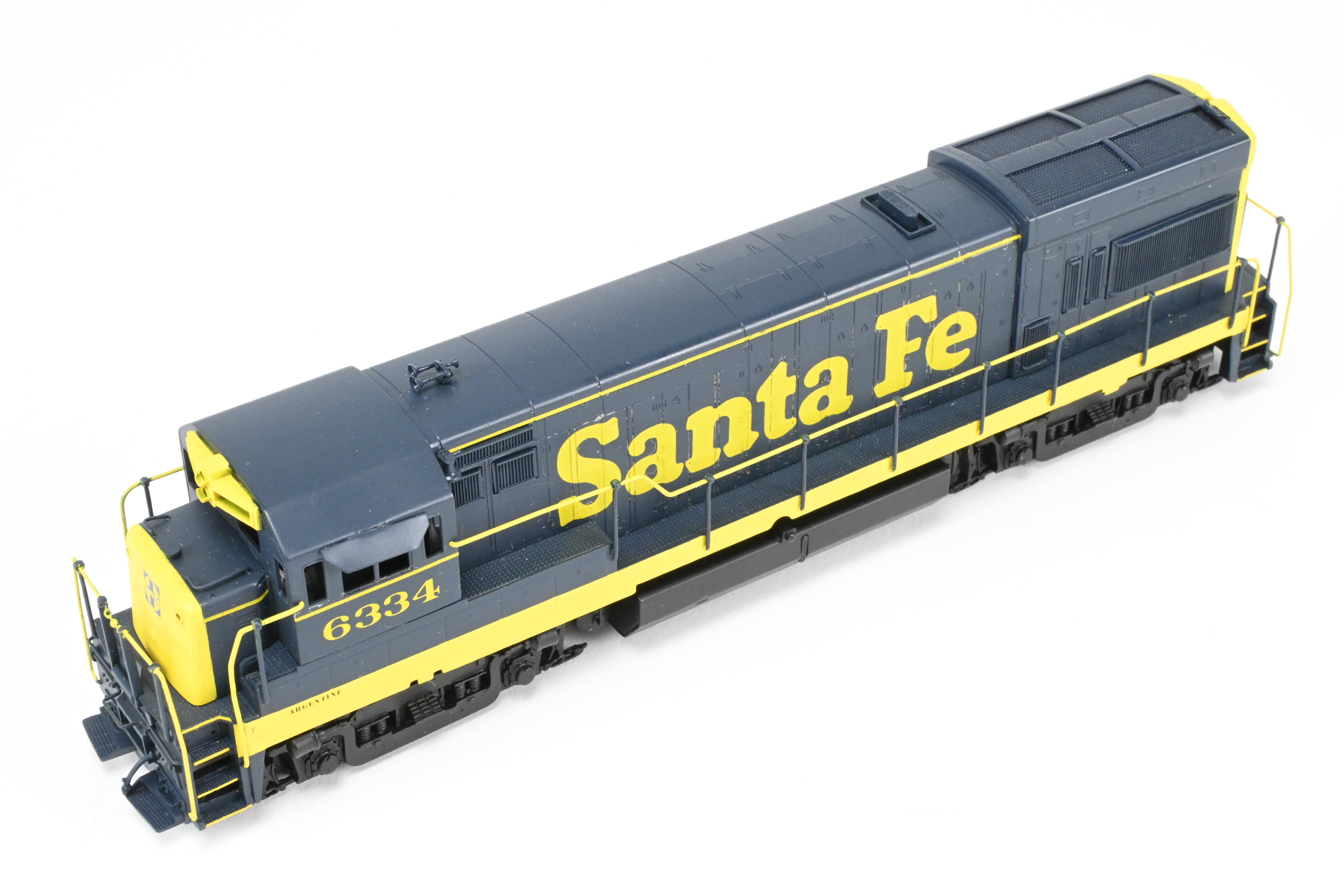 HO Scale Brass Model Train - Oriental Limited ATSF - Santa Fe GE U23B 2300 HP Low Hood Locomotive with AAR - B Trucks, Road Number FP #6334