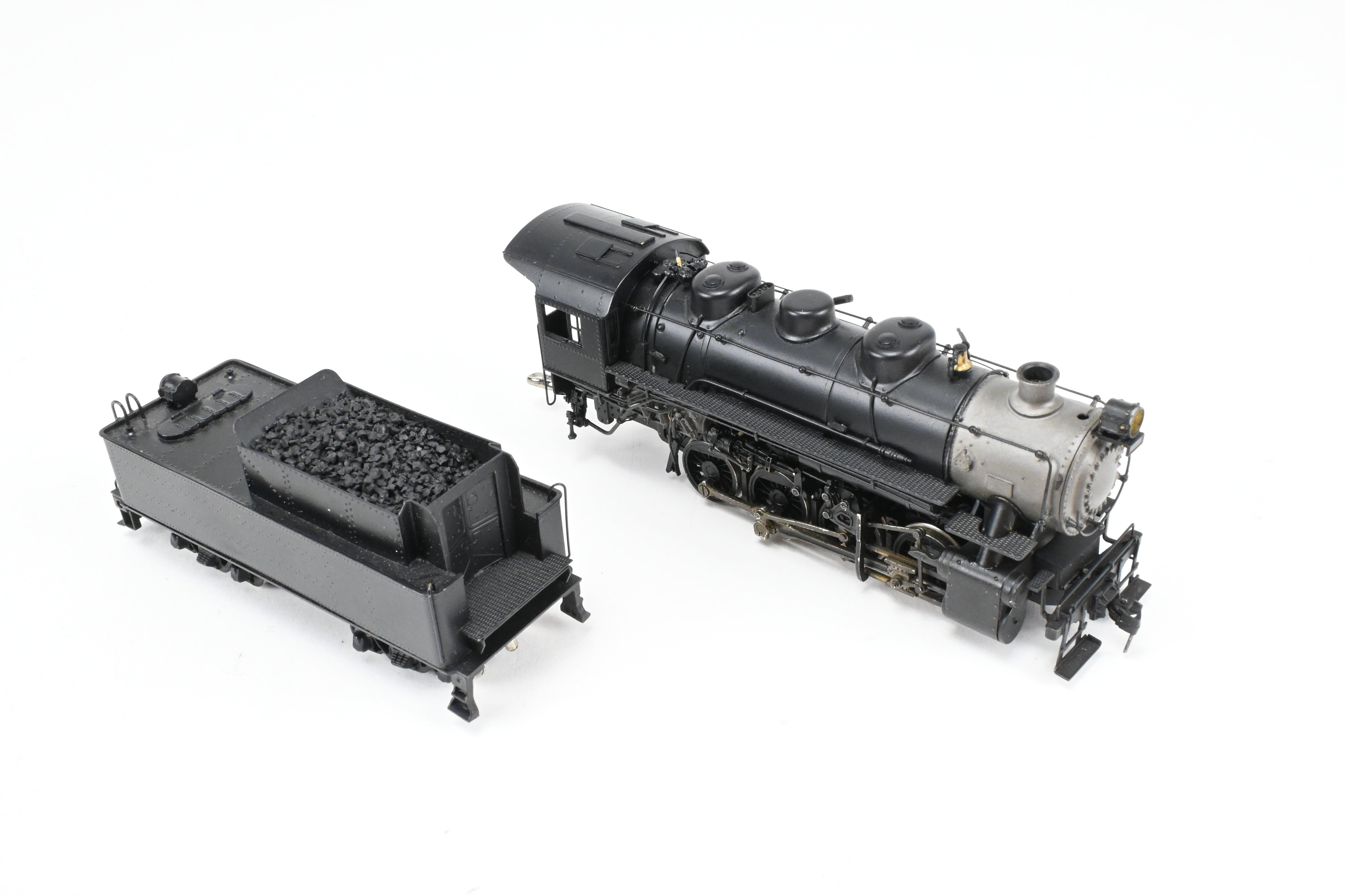 HO Scale Brass Model Train - Akane USRA United States Railway Administration 0-8-0 Switcher, New York Central Version (Class U3), Unlettered, with Clear Vision Tender