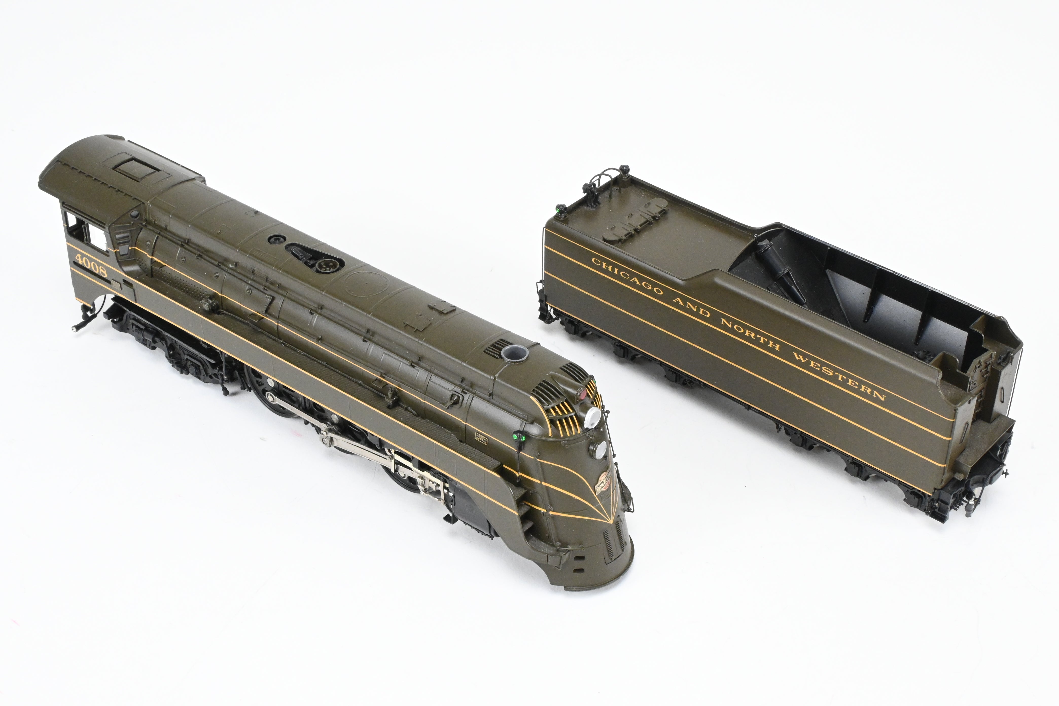 HO Brass Challenger Imports C&NW E-4 Streamlined 4-6-4 Coal Locomotive #4008