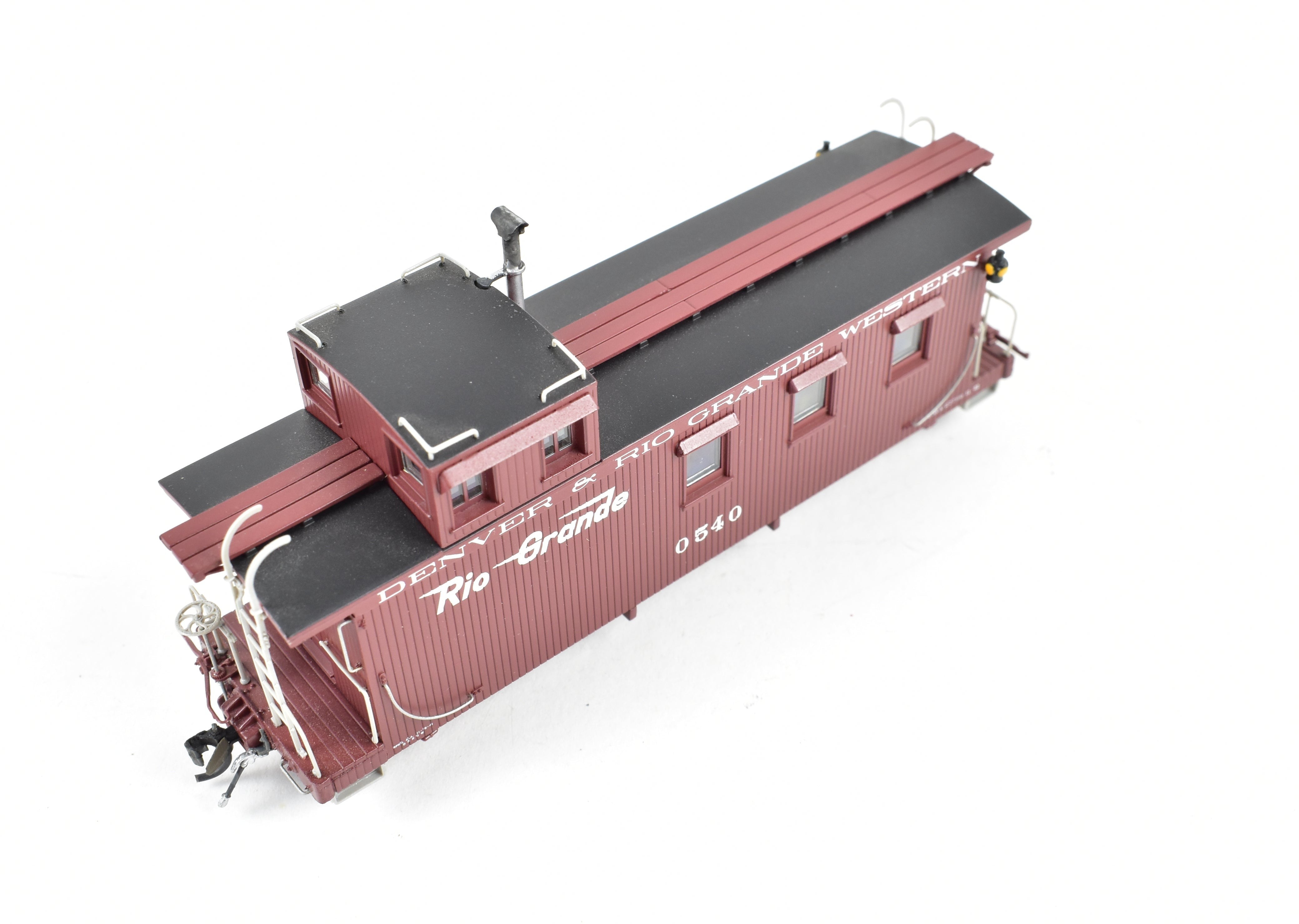 HOn3 Scale Plastic Model - Blackstone Models' Denver & Rio Grande Western Long Caboose, Factory Painted in Rio Grande Flying Herald, No. 0540