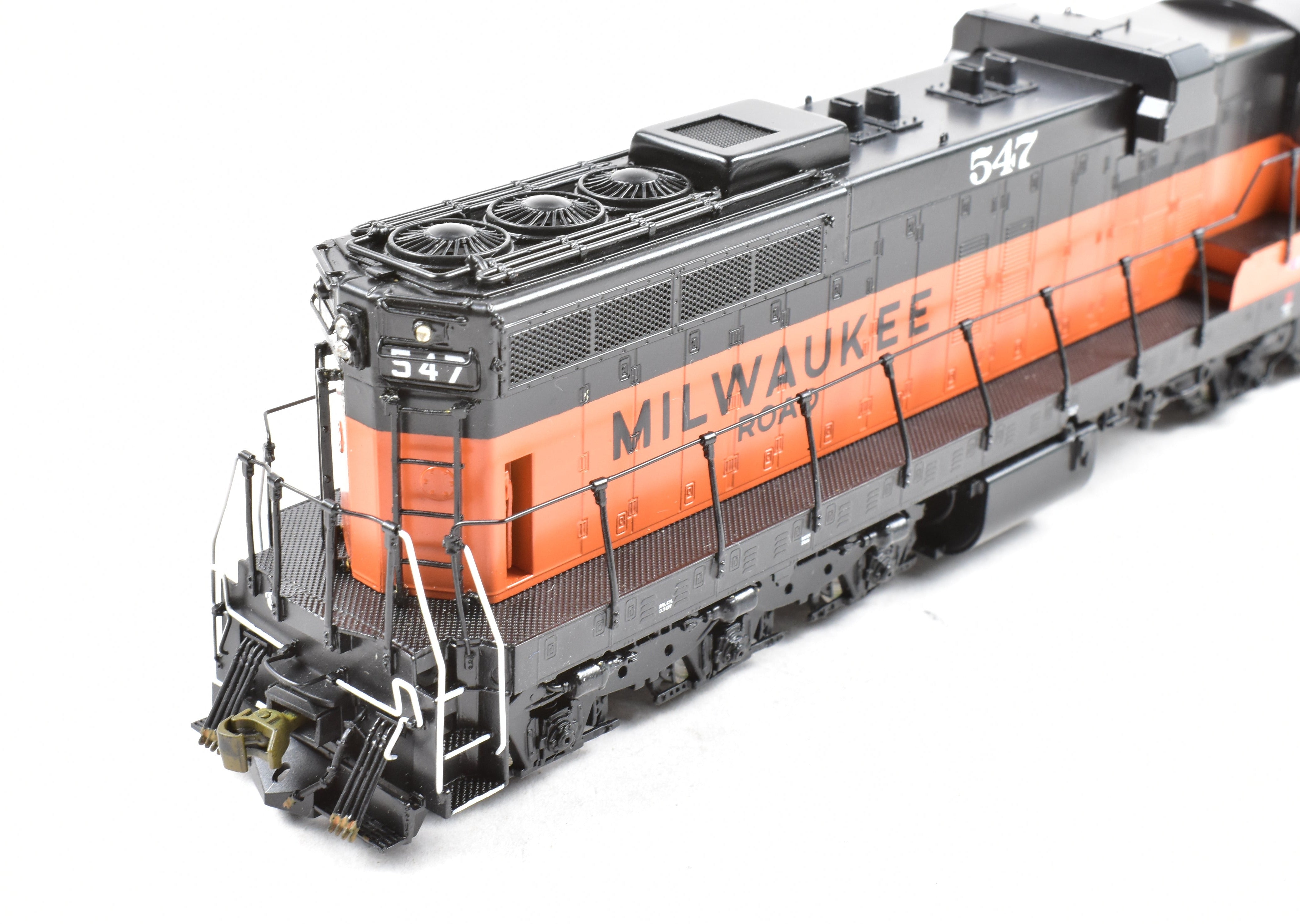 HO Scale Brass OMI Milwaukee Road EMD SD10 #547 Factory Painted with DCC