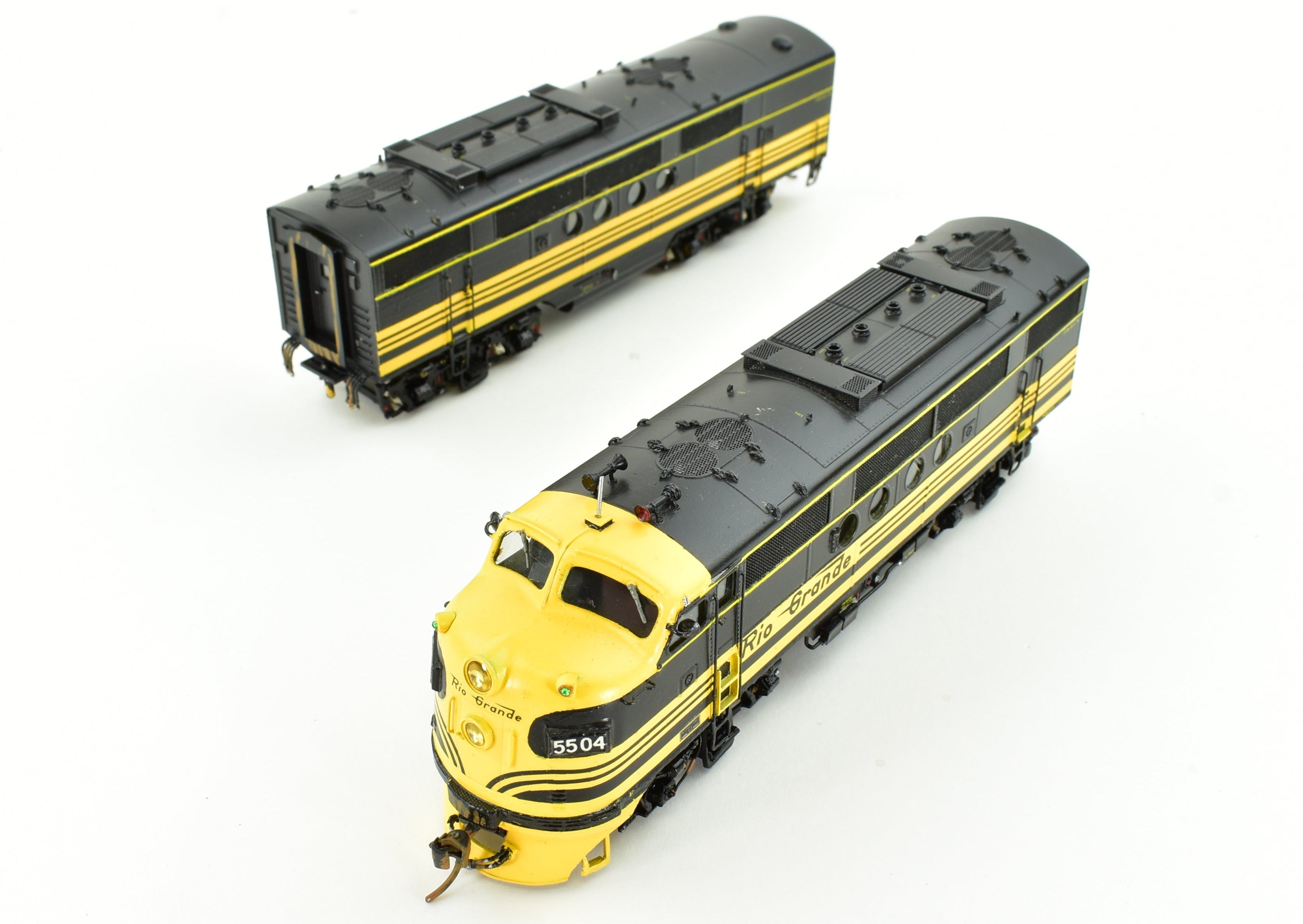 HO Scale Brass Model Train Set by Overland Models Inc. (OMI) - Custom Painted Denver & Rio Grande Western (D&RGW) EMD FT - A and FT - B Locomotive Set
