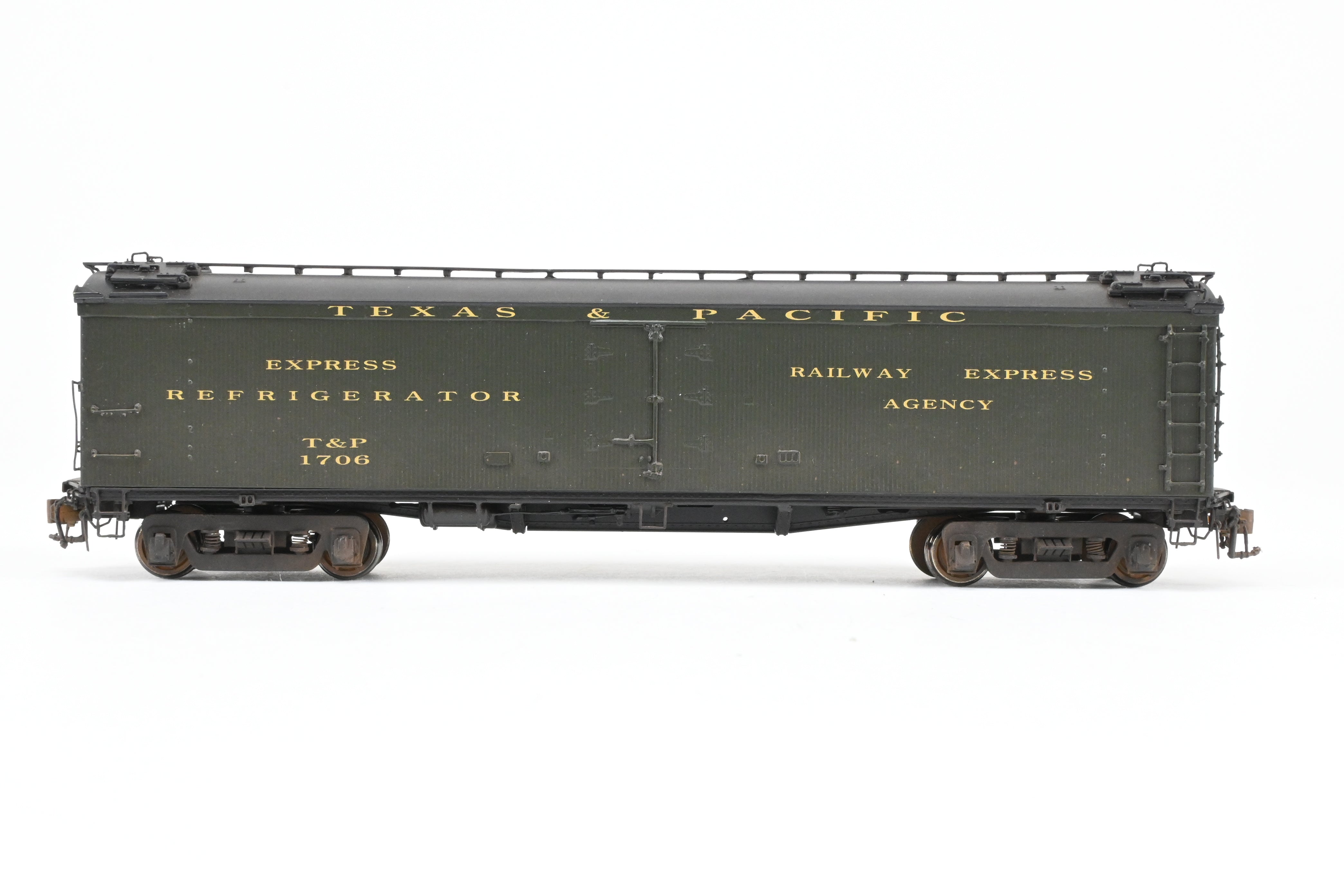 HO Scale Brass Precision Scale Co. Texas & Pacific 53' 6 Reefer with Miner Brake System