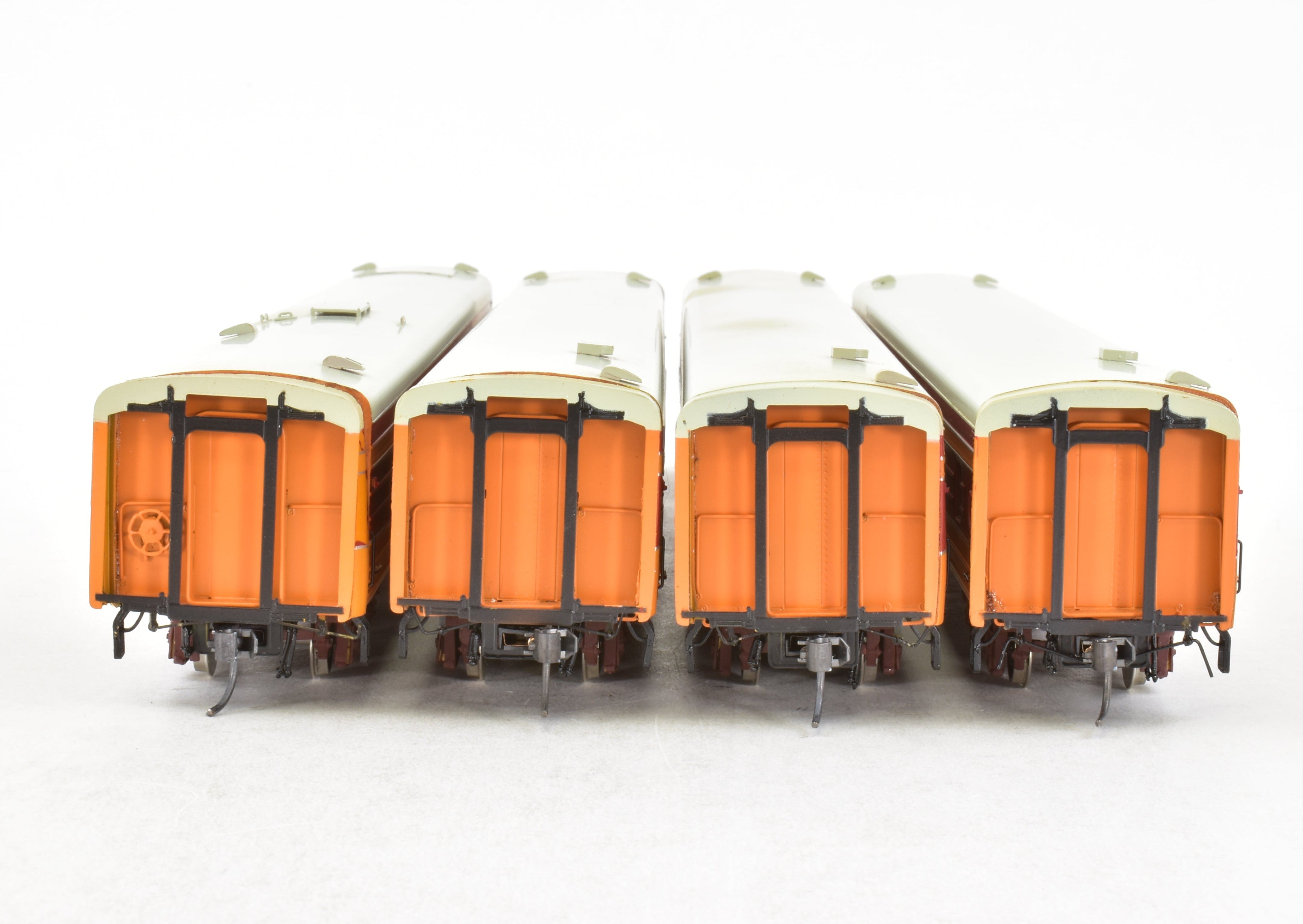 HO Scale Brass Model Train Set - Precision Scale Co. Milwaukee Road 1939 Hiawatha 9 - Car Factory - Painted Set