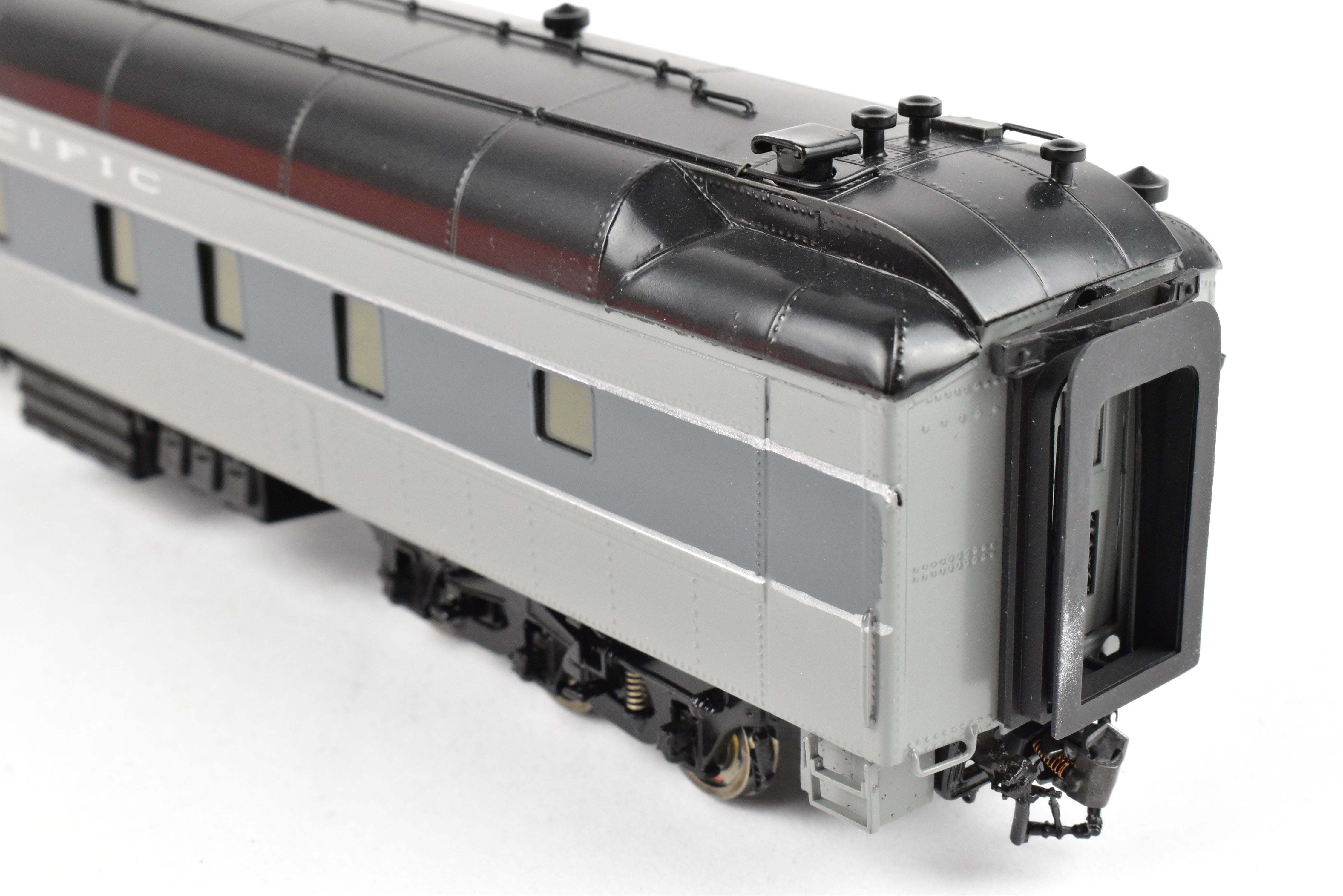 HO Brass Precision Scale Co. Southern Pacific Sacramento Business Car in Factory Two-Tone Gray