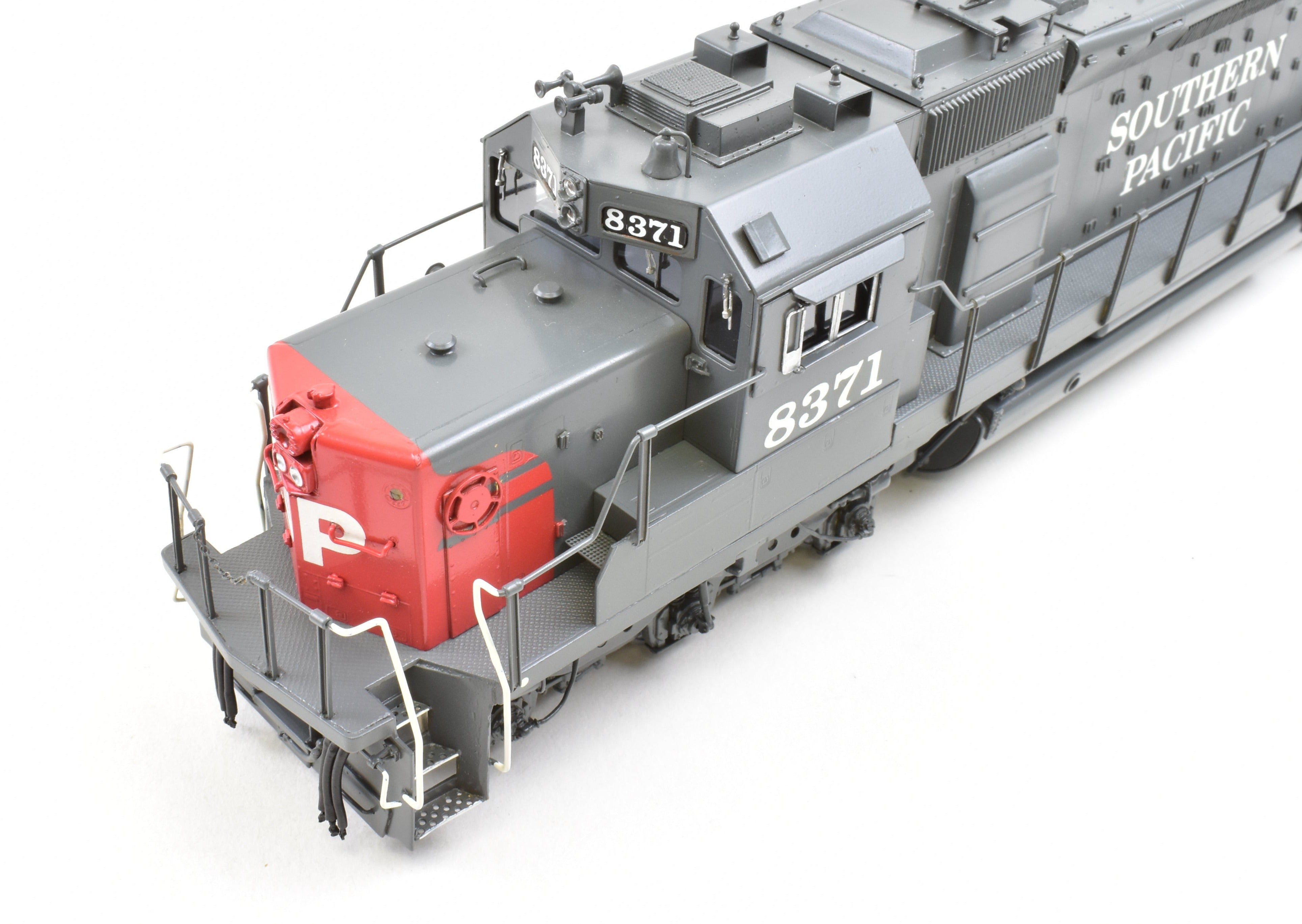 Southern Pacific EMD SD40T - 2 116 Nose Factory Painted Model Train No. 8731 by Overland Models (OMI) - S Brass CON