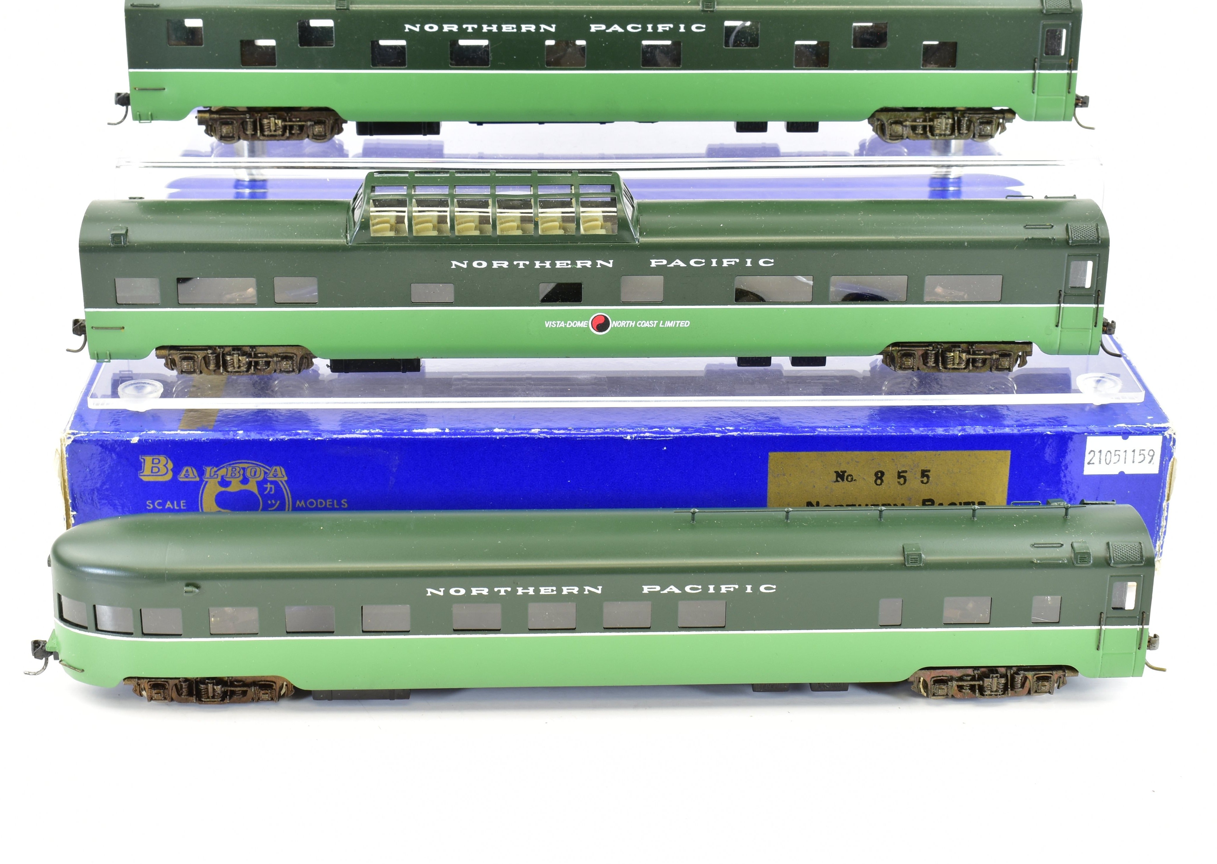 HO Scale Brass Balboa Northern Pacific 5-Car Factory-Painted Passenger Set