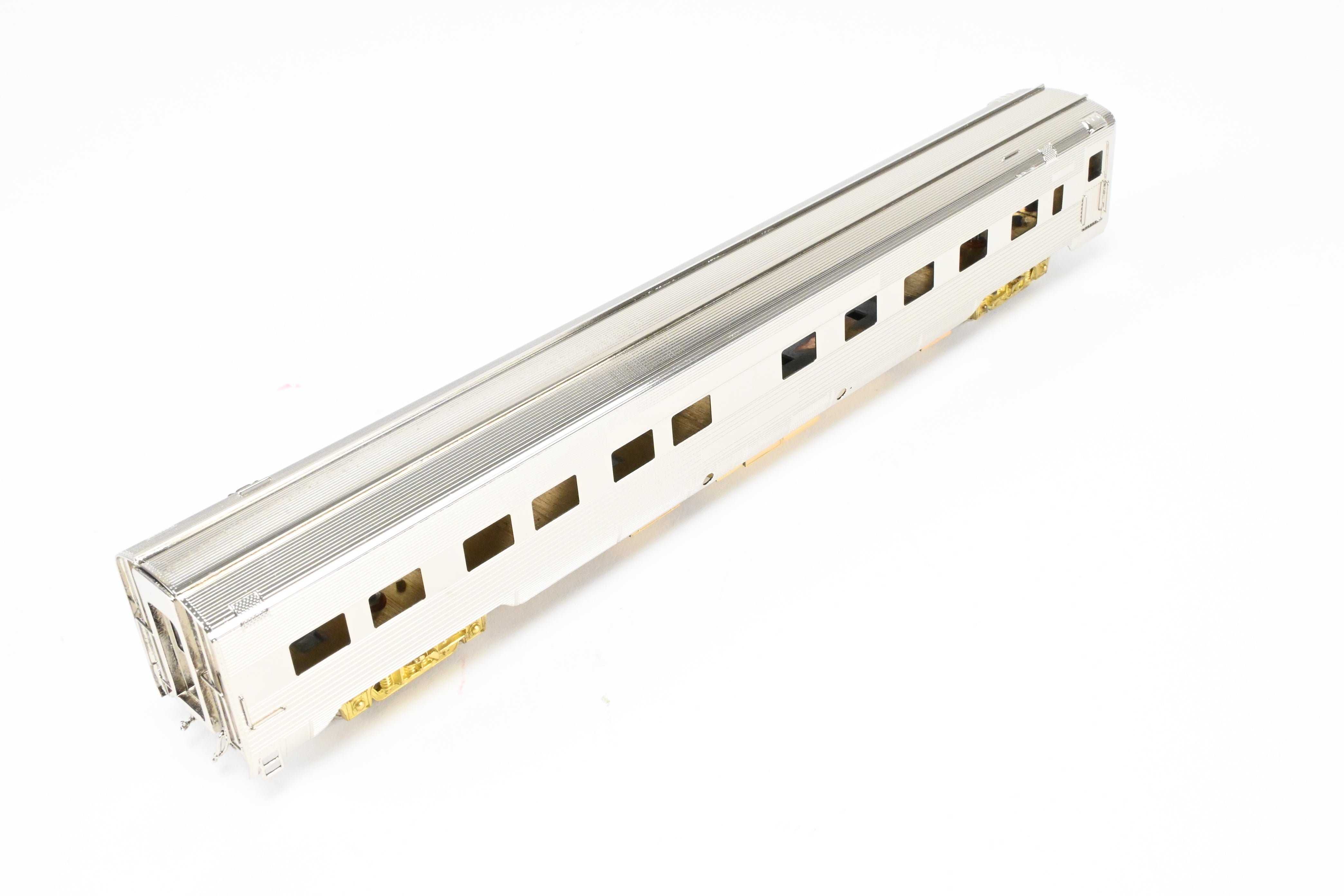 HO Scale Brass AT&SF Santa Fe Budd Pine 10RMT-6DBR Skirted Sleeper Model