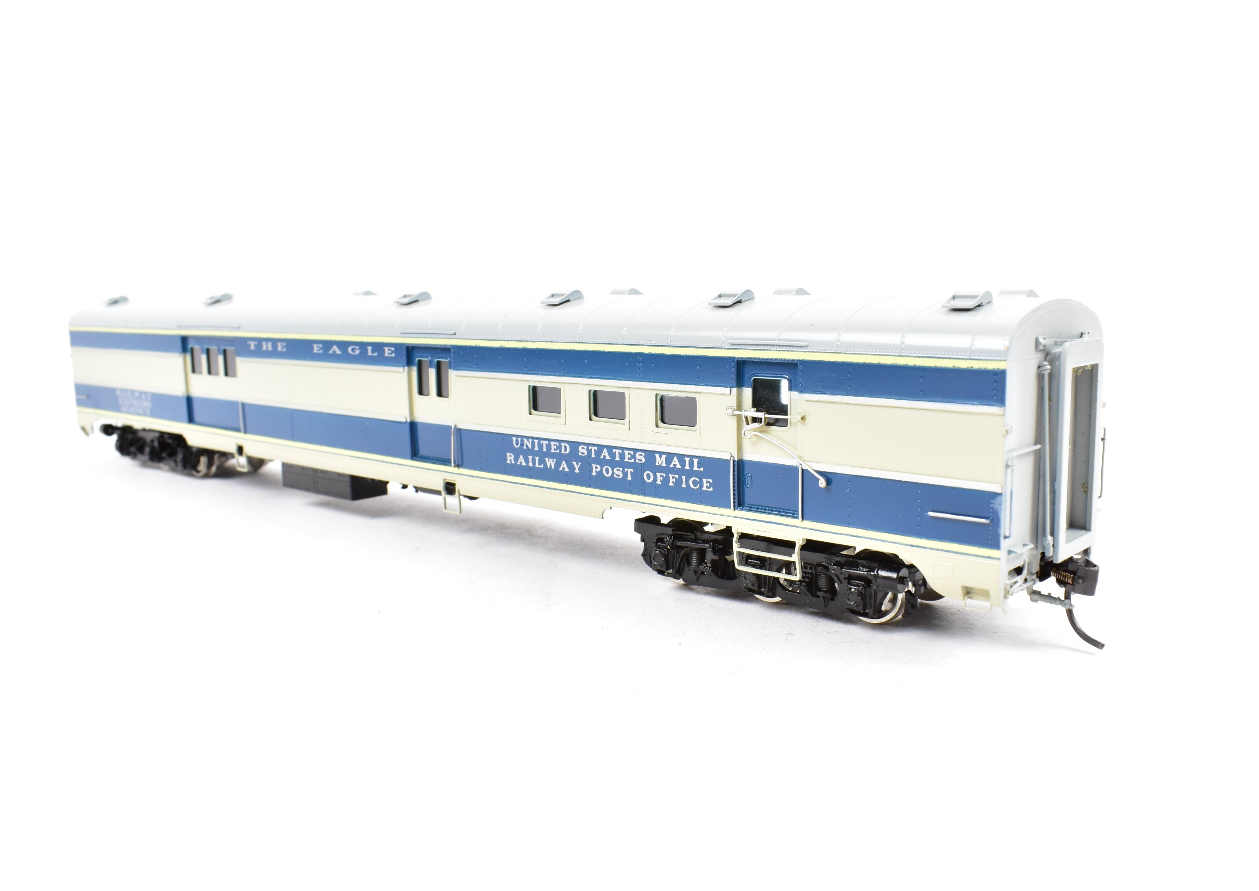 HO Scale Brass Model Train - Hallmark Models MP - Missouri Pacific and T&P - Texas & Pacific Texas Eagle Section 1 Four-Car Set for Model Train Enthusiasts