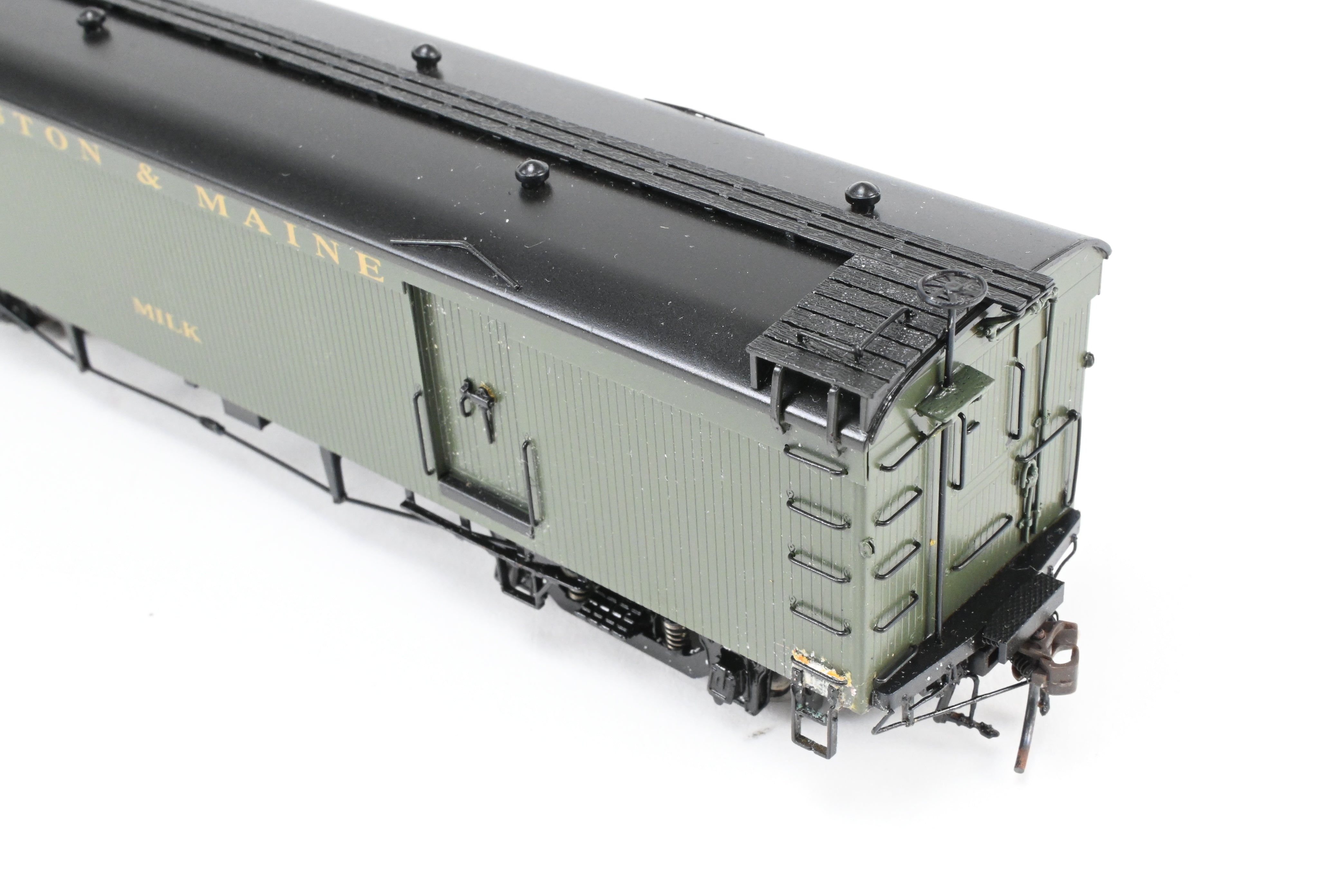 HO Scale Brass Model Railworks B&M - Boston & Maine 4-Door Wood Milk Car 1600 Series Ice Cooled Freight Product