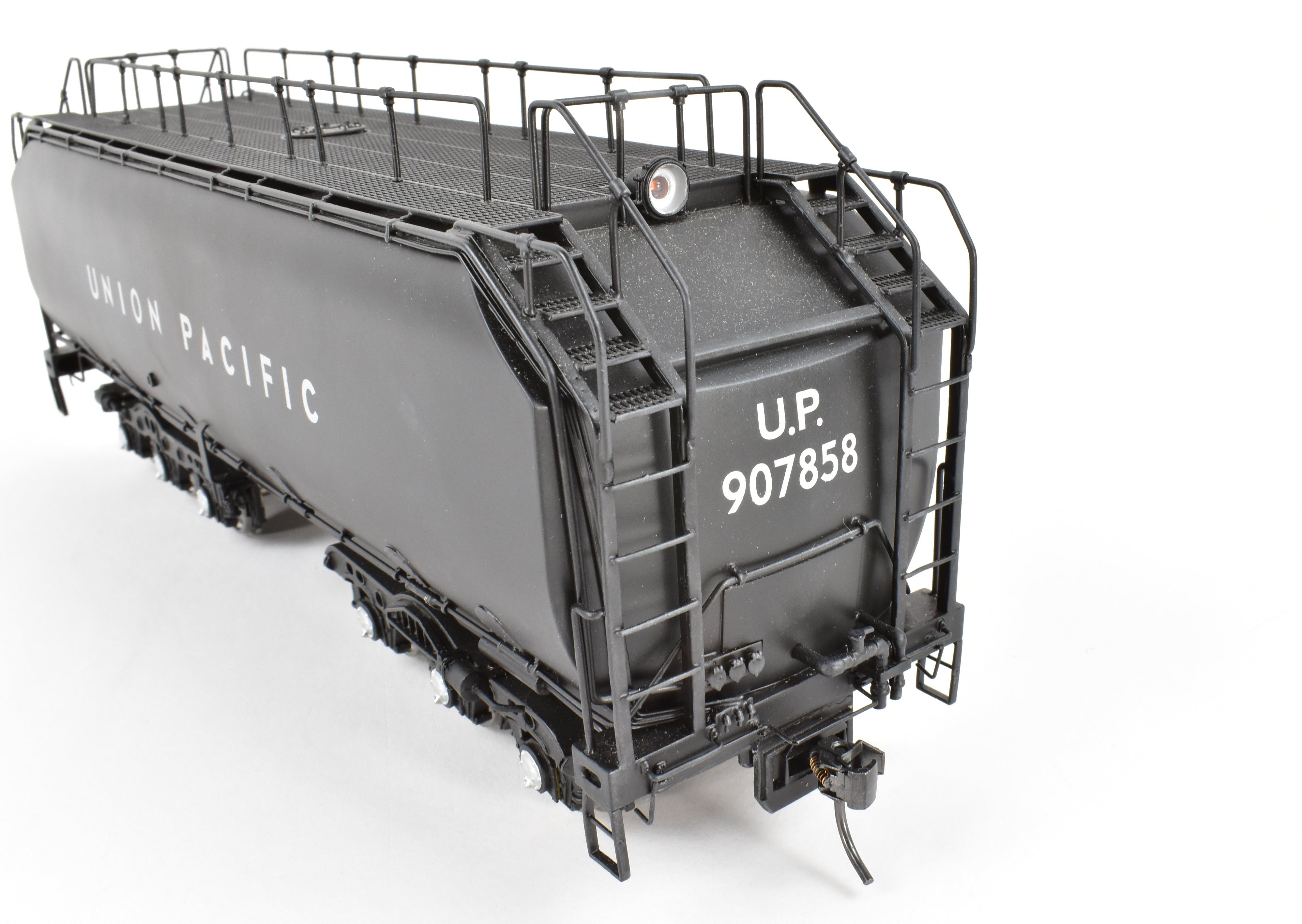 Brass Union Pacific Auxiliary Water Tender FP Black Sunset Model No. 907858