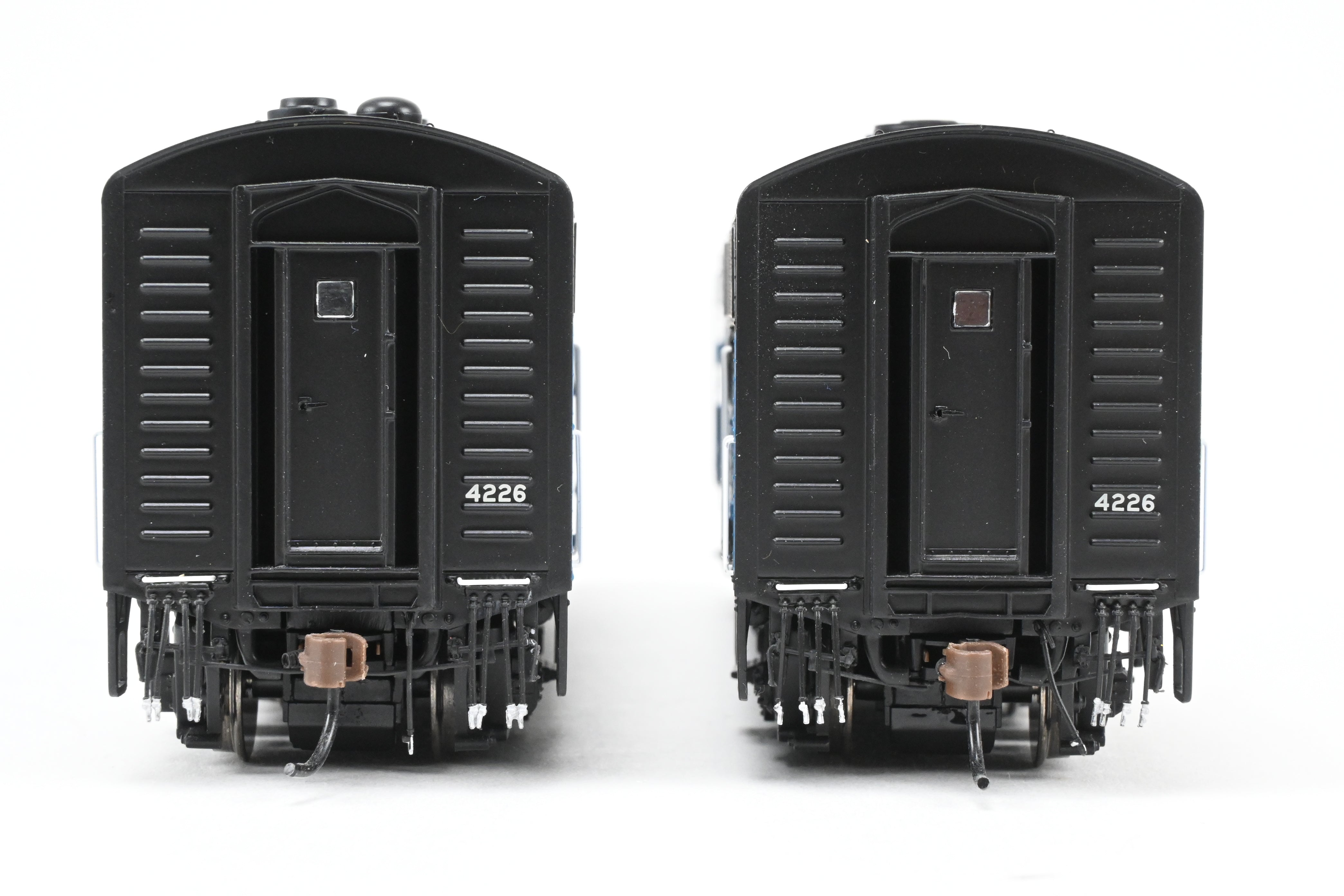 Athearn Genesis B&M Boston & Maine EMD F2-A/F2-B Passenger Set with Tsunami2 DCC & Sound