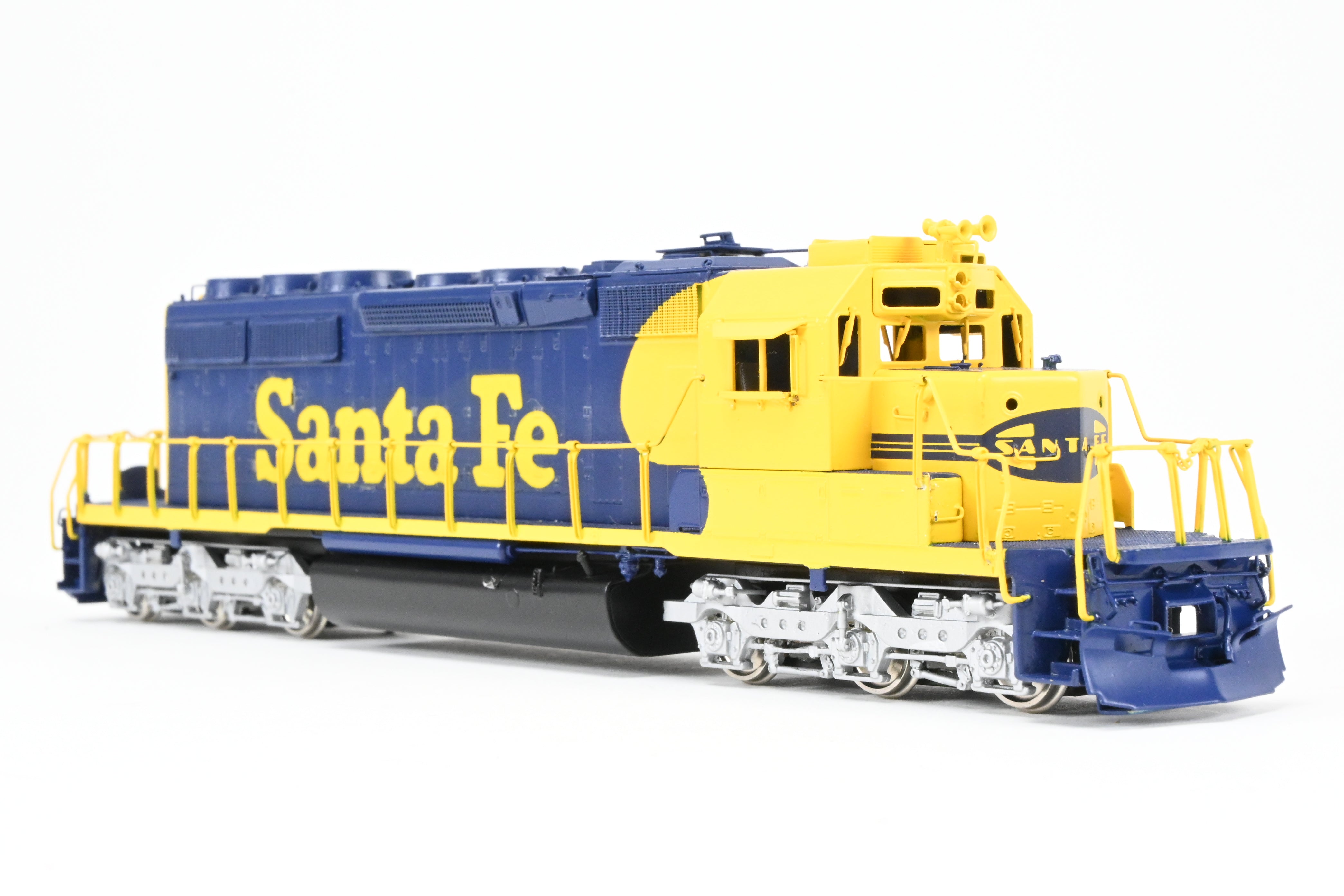 HO Scale Brass Model Train - E&P Associates ATSF (Atchison Topeka And Santa Fe) EMD SD - 40 - 2 Early Version with 81 - inch Nose and FP Lettering (No Number)