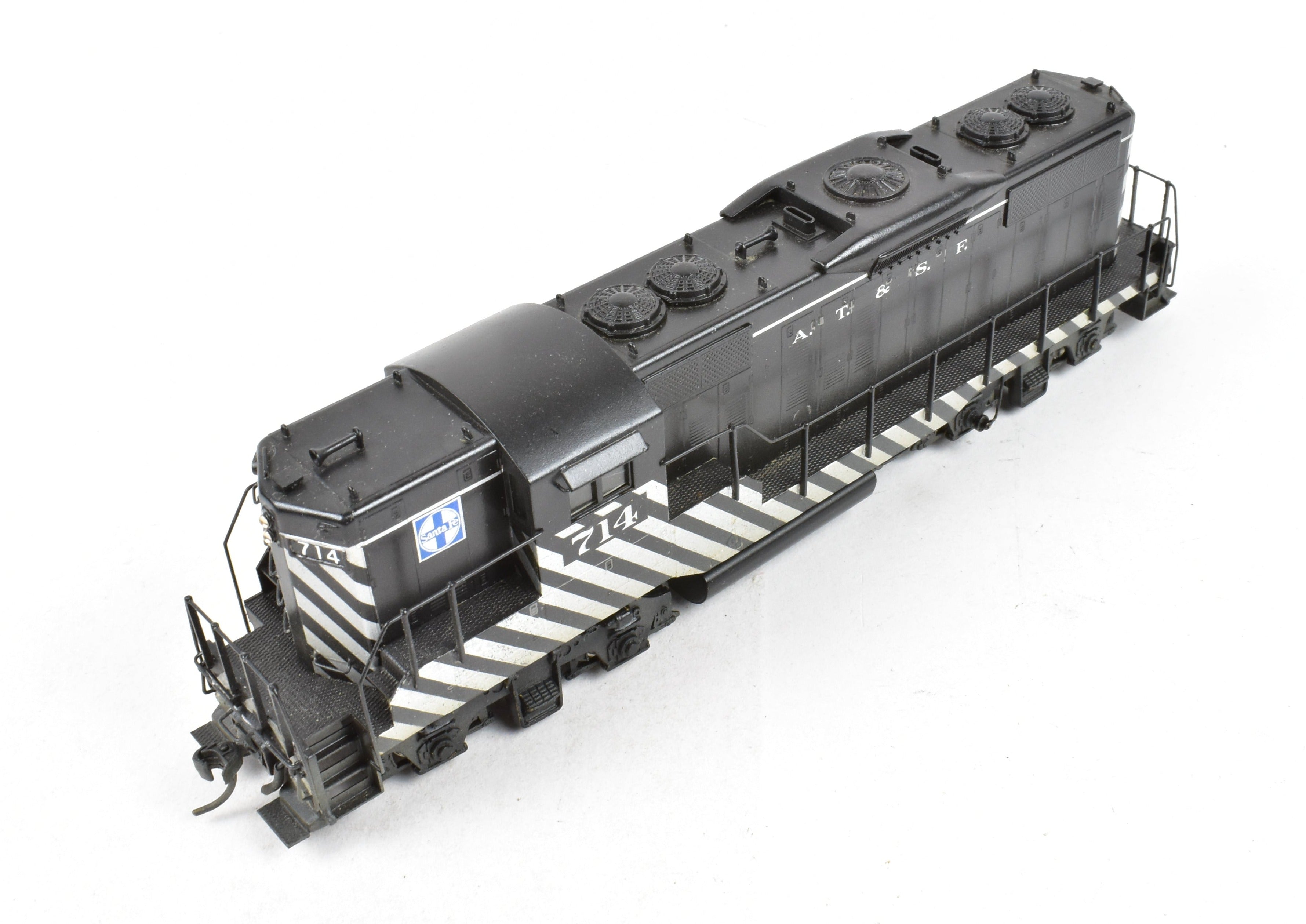 High - Quality HO Scale Brass Hallmark Models ATSF - Santa Fe EMD GP - 9 Diesel Locomotive with Custom Painted Finish and New NWSL Gears