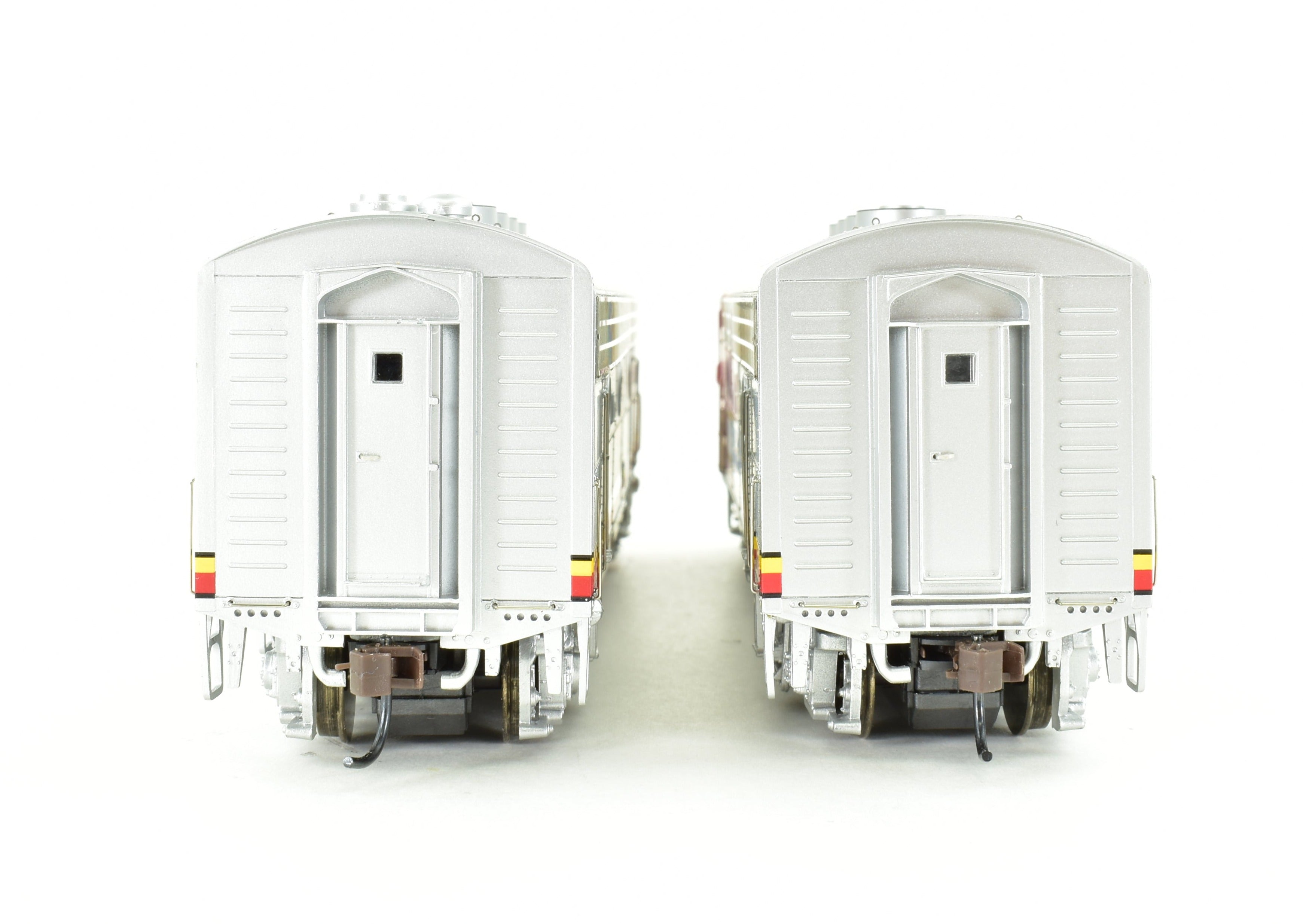 HO Scale Athearn Genesis American Steamship Freight - Santa Fe EMD F3A and F3B Locomotive Set Number 21L and 21A for Model Railroading Enthusiasts