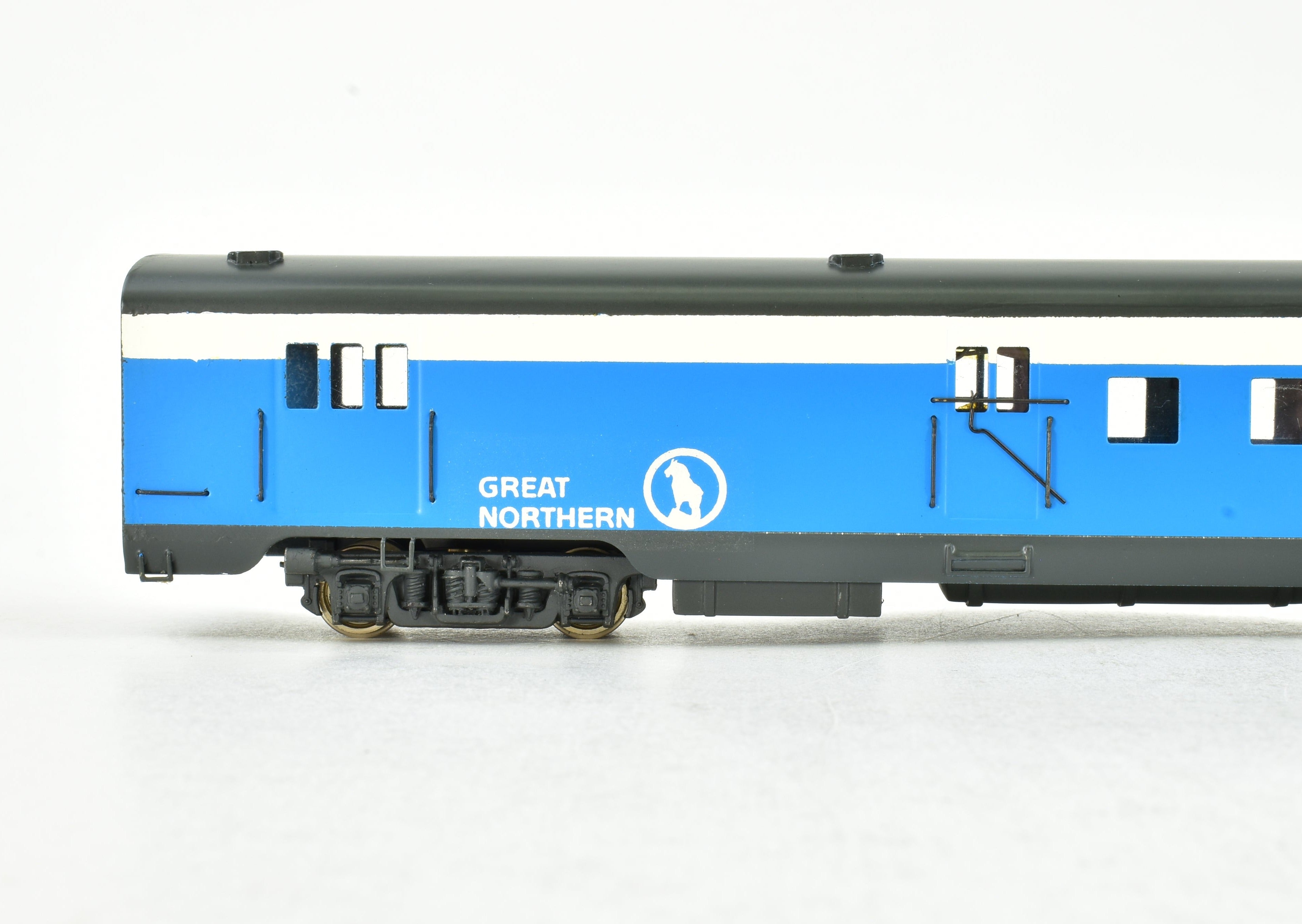 HO Scale Brass Great Northern 5-Car Big Sky Blue Passenger Set by Westside