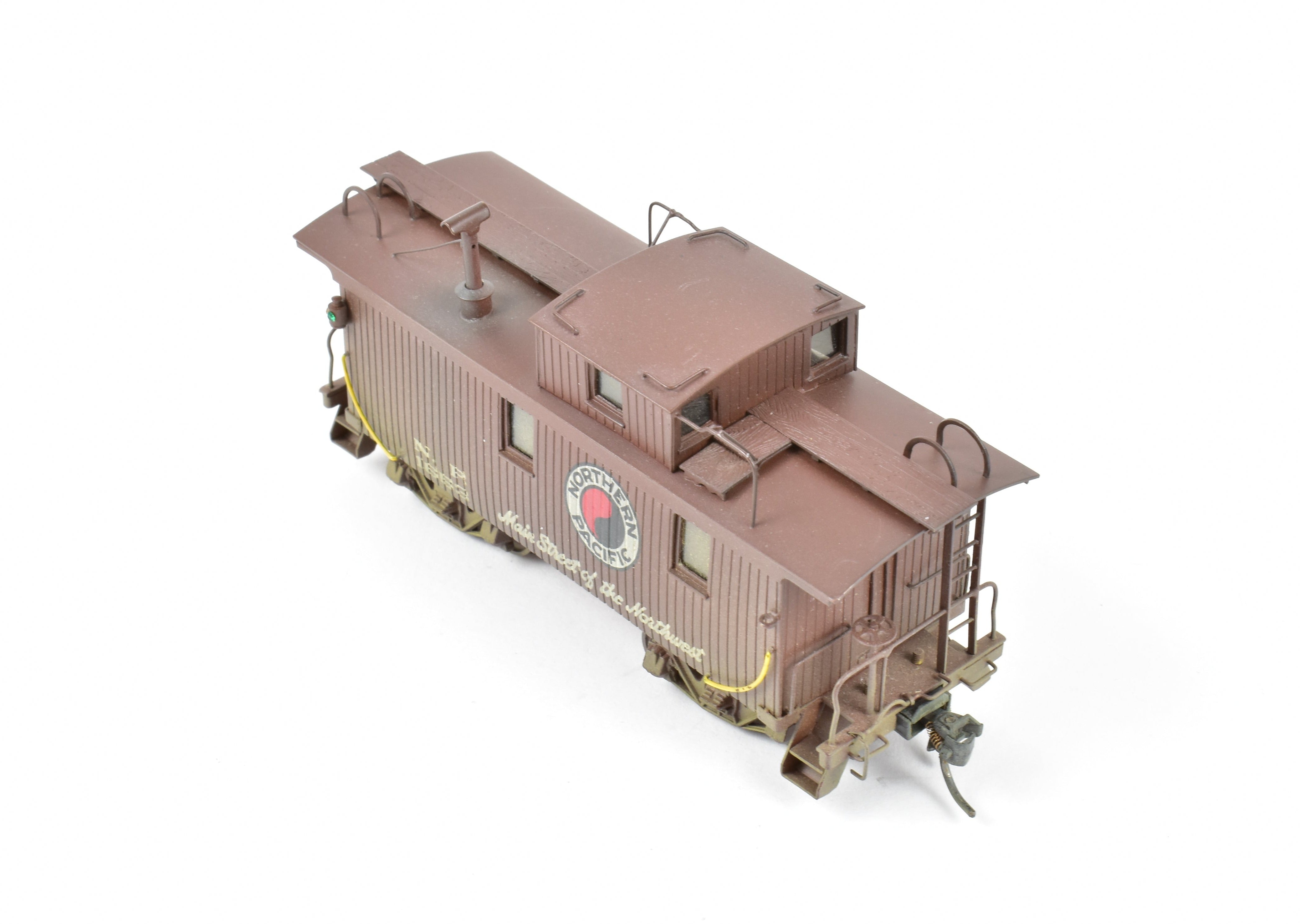 HO Scale Brass PFM - United Custom - Painted Northern Pacific Wood Caboose Model for Train Enthusiasts