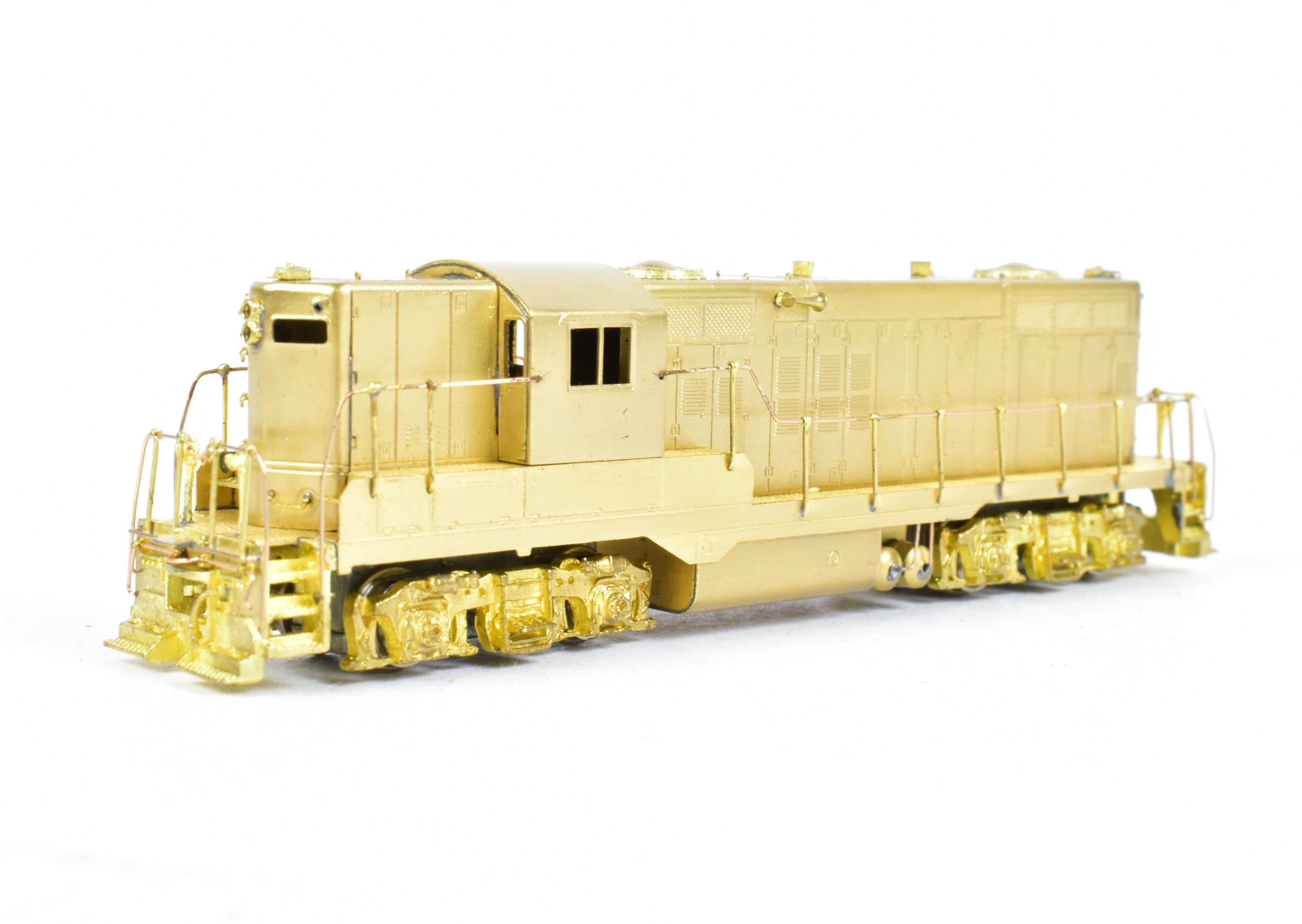 N Scale Brass Hallmark Model EMD GP - 9 Standard Version Train Model with Detachable Dynamic Brakes for Various Road Layouts