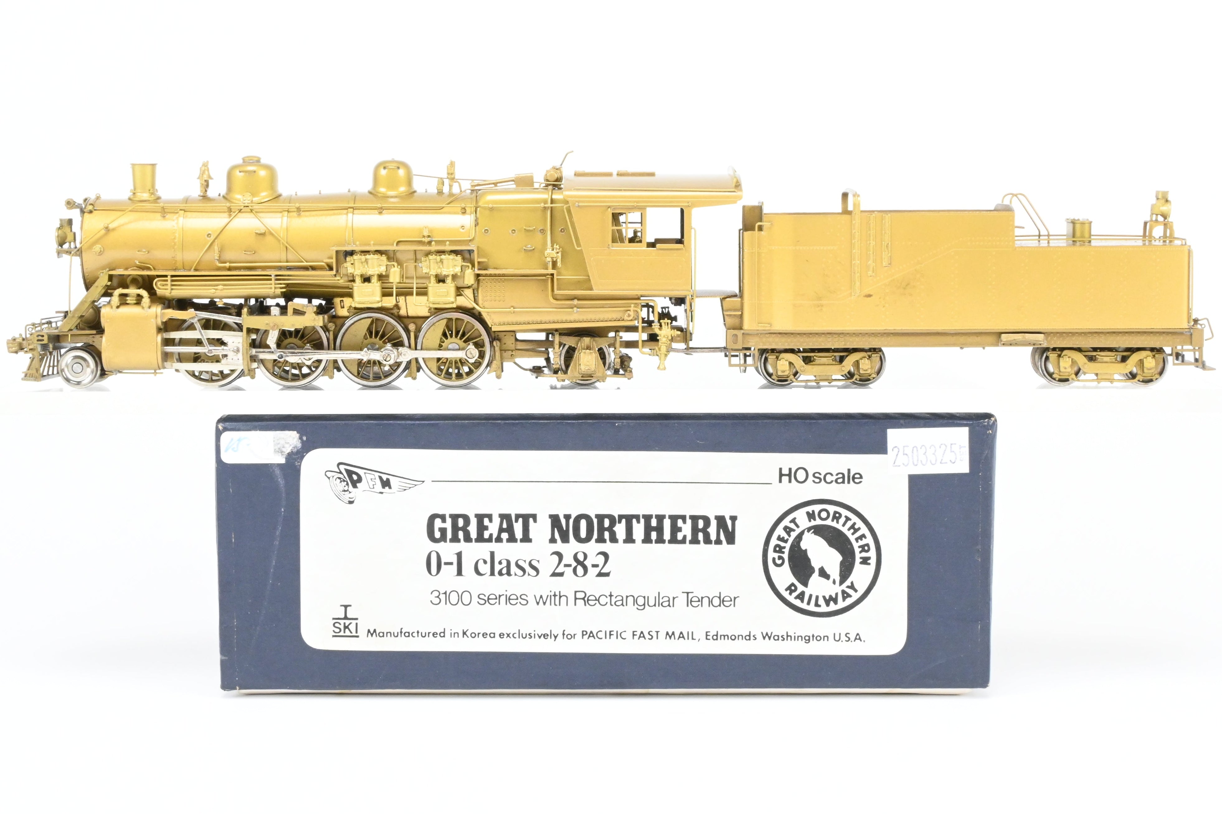 HO Scale Brass PFM SKI Great Northern O - 1 2 - 8 - 2 3000 Series Rectangular Tender Model