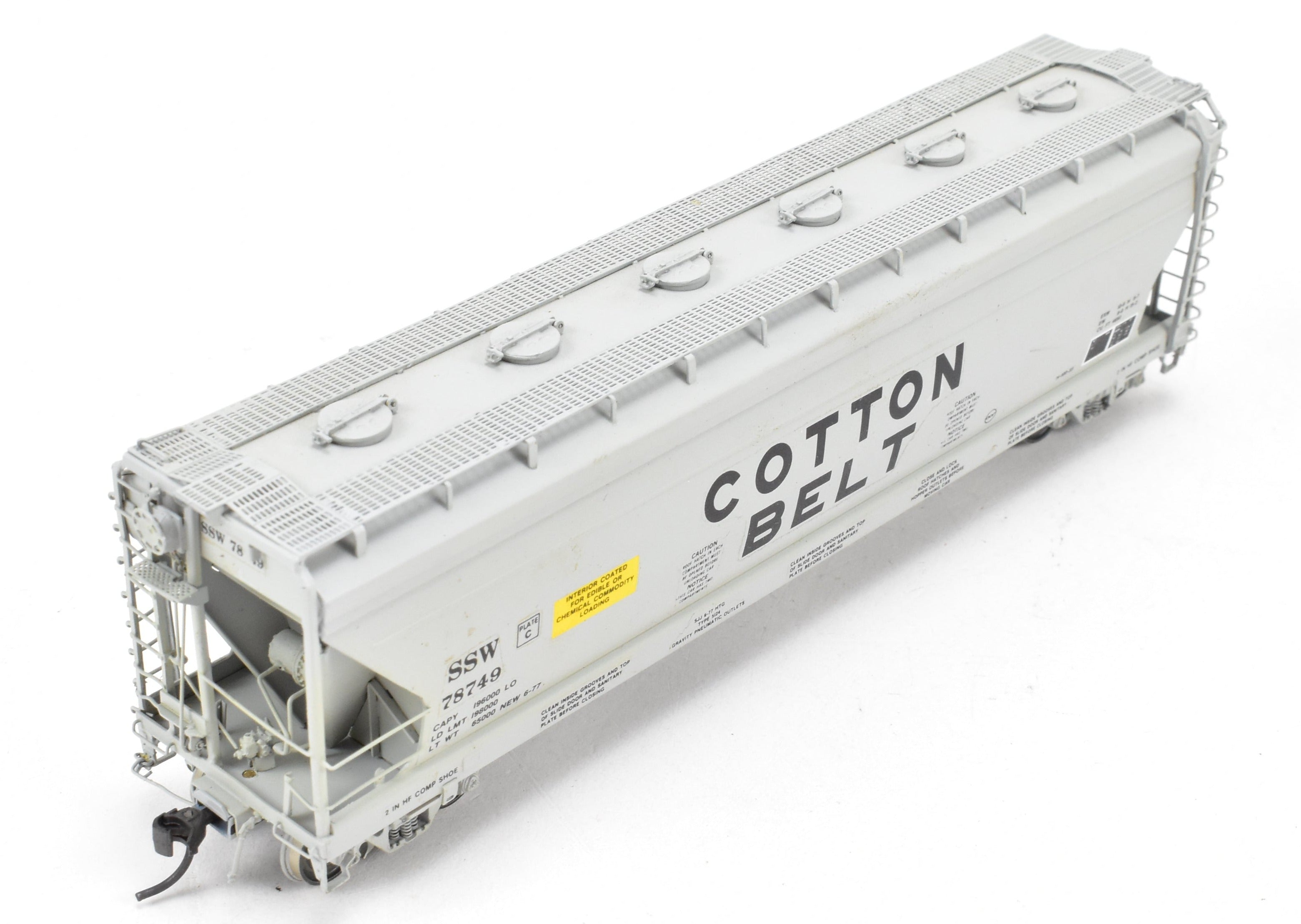HO Scale Brass Model Train - Overland Models, Inc. (OMI) SSW - Cotton Belt ACF 3 - Bay Centerflow 4650 Covered Hopper with 6 Round Hatches, Car Number CP 78749