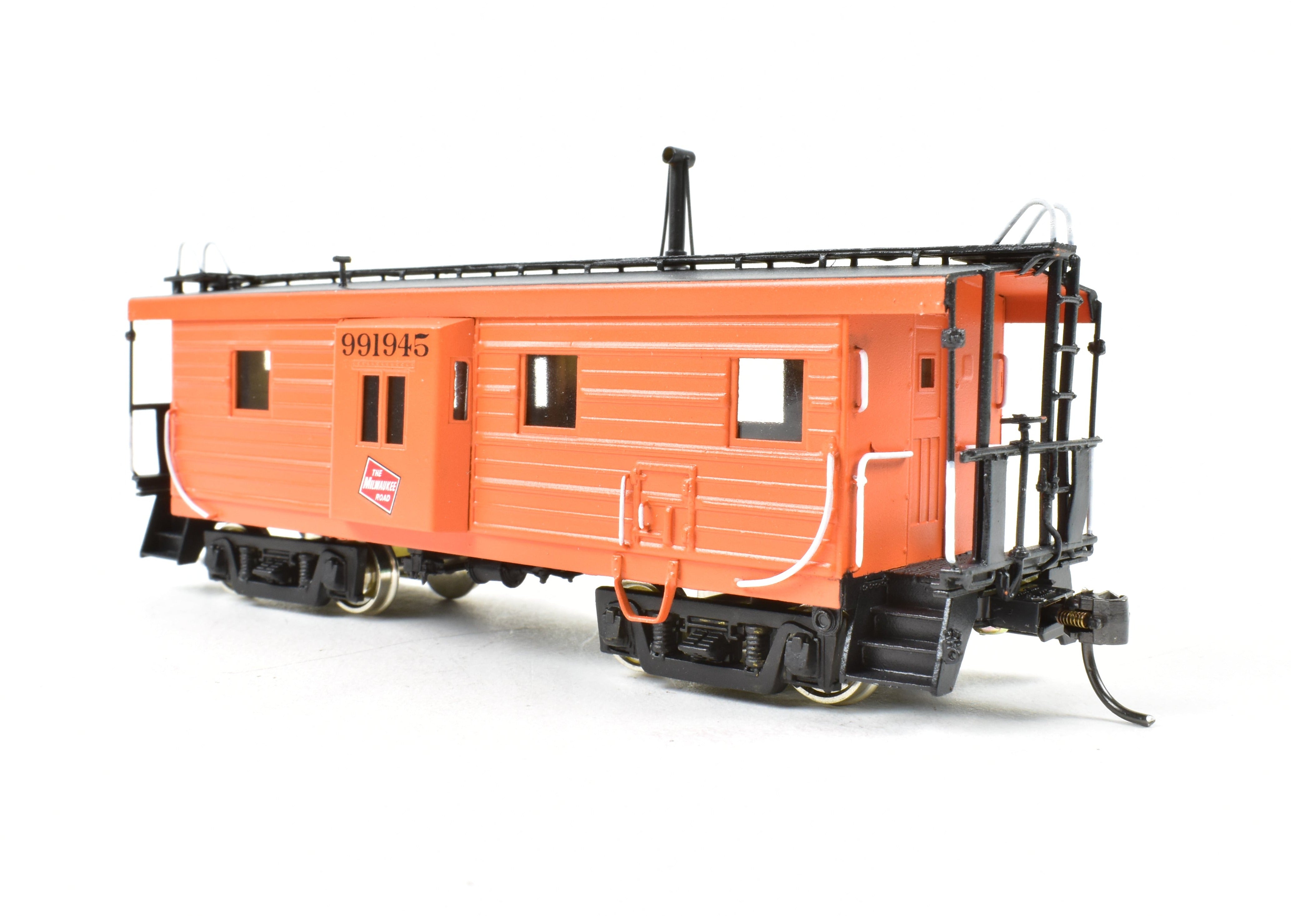 HO Brass OMI MILW Milwaukee Road Bay Window Caboose with Small Ribs, Pro-Painted