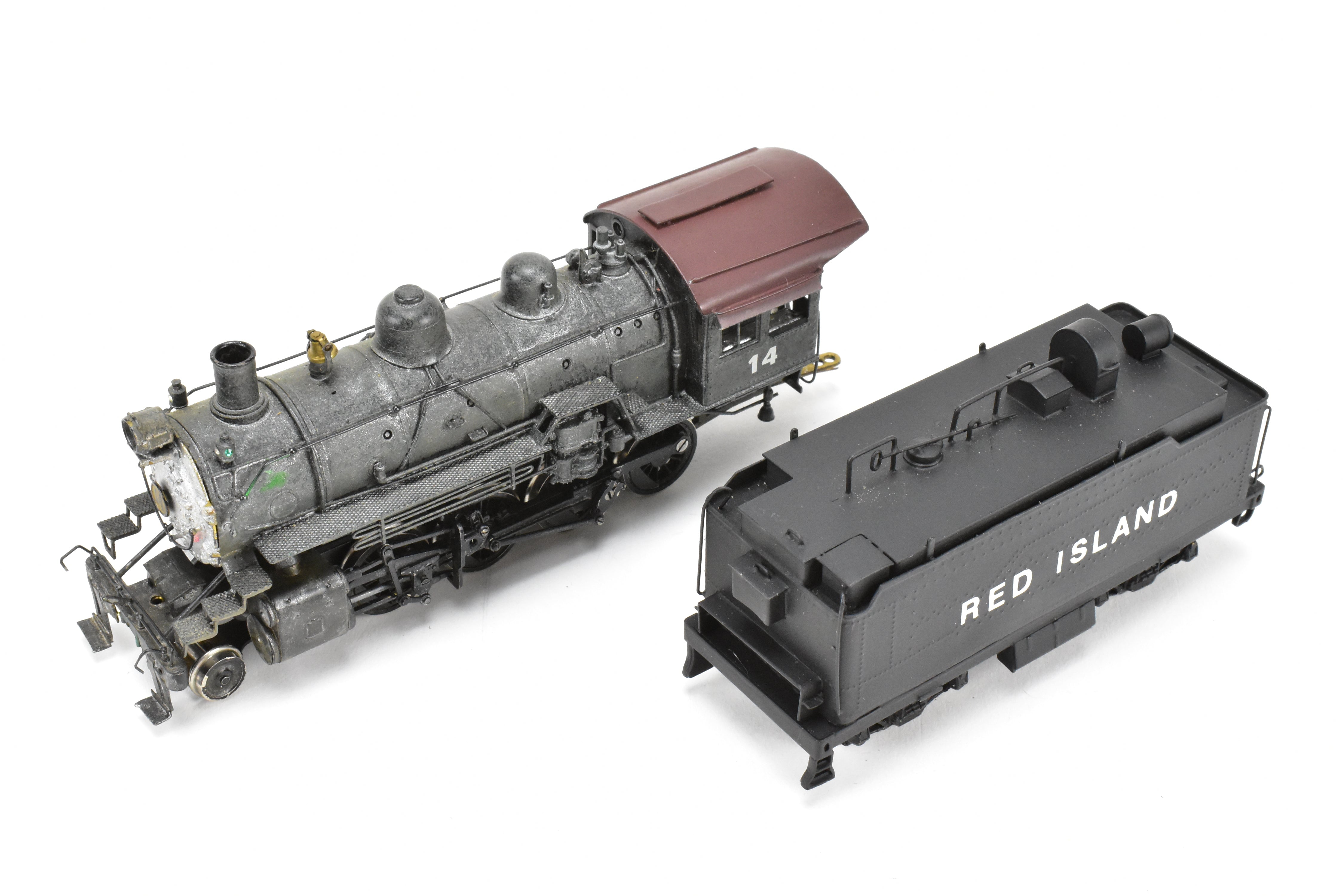 High - Quality HO Scale Brass Pacific Fast Mail Model Train - United ATSF - Santa Fe 2 - 8 - 0 Consolidation Pacific Fast Mail in Private Road Red Island #14, Sold As - Is Condition