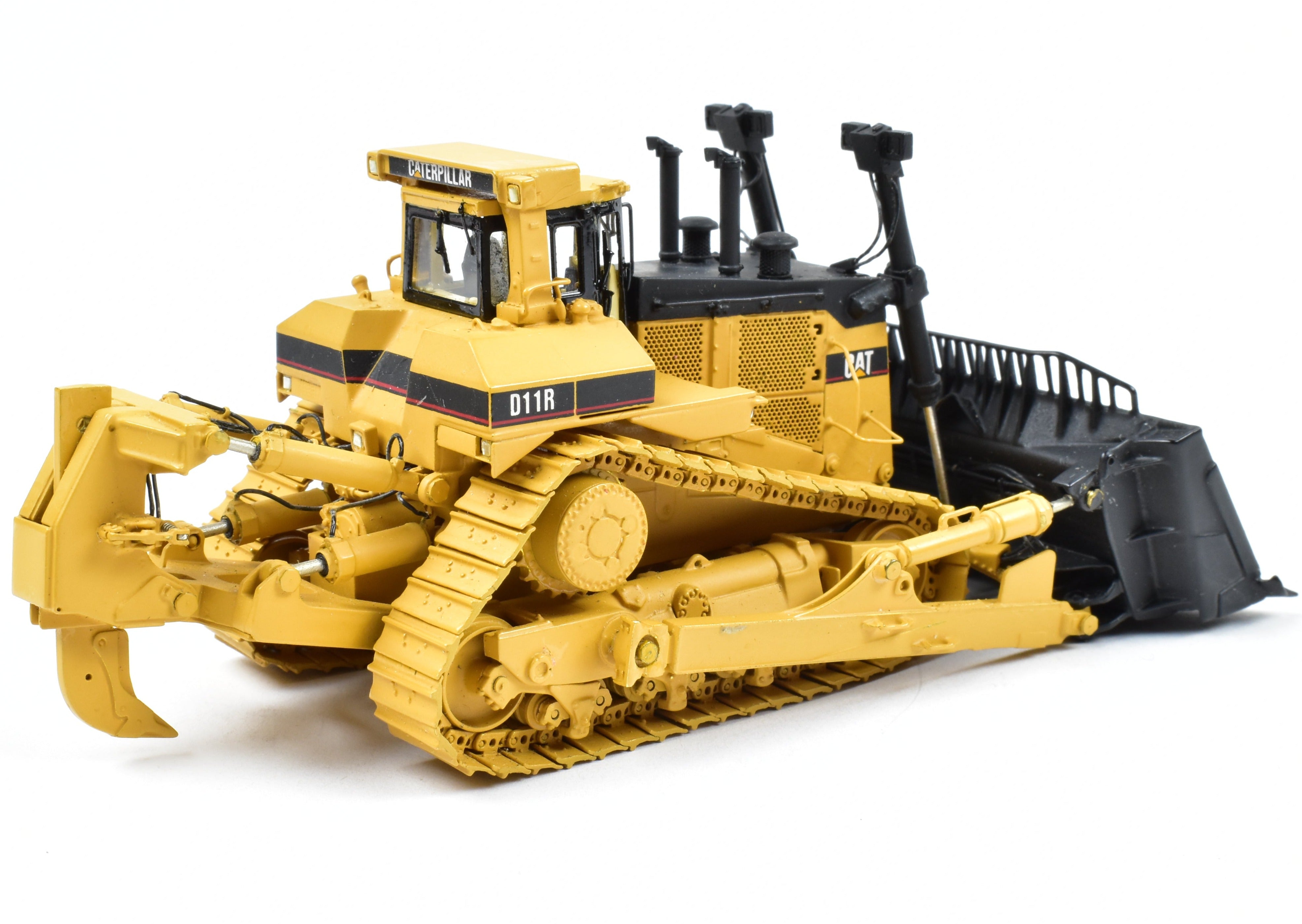 High - Quality HO Scale Brass Construction Model of Caterpillar D11R Track Type Tractor with Factory - Applied Yellow Paint